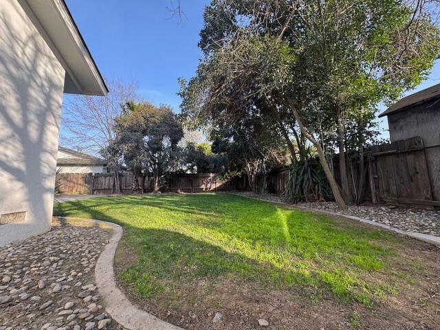 3035 W Cambridge Ave, Visalia, CA 93277