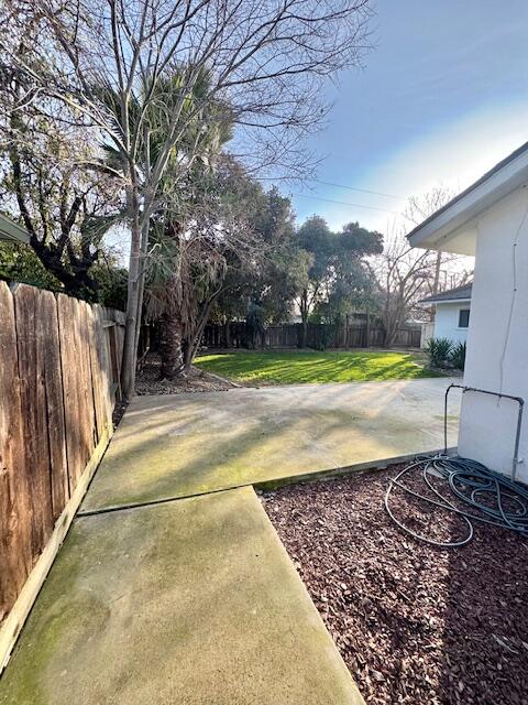 3035 W Cambridge Ave, Visalia, CA 93277