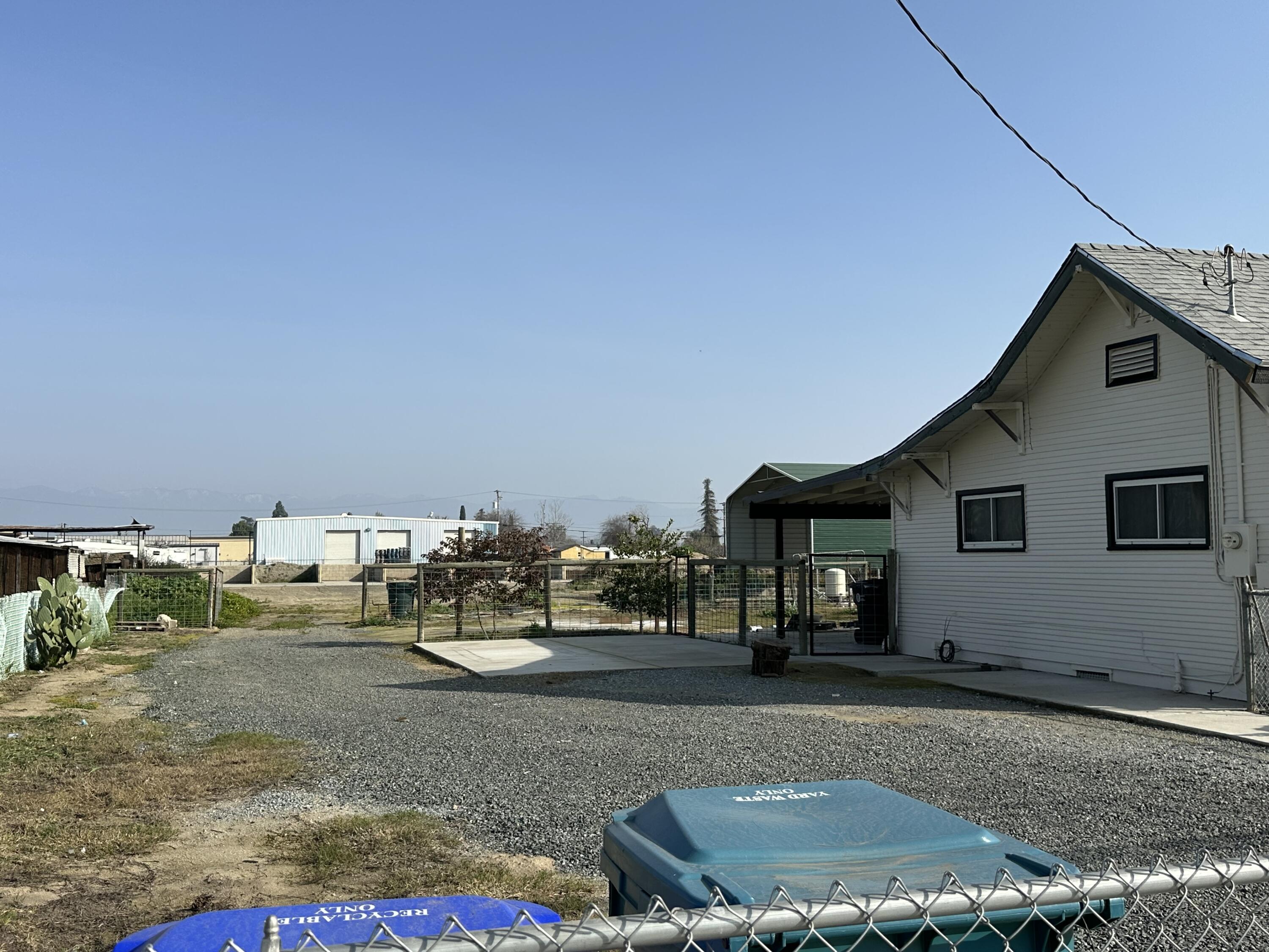 72 S Newcomb St, Porterville, CA 93257