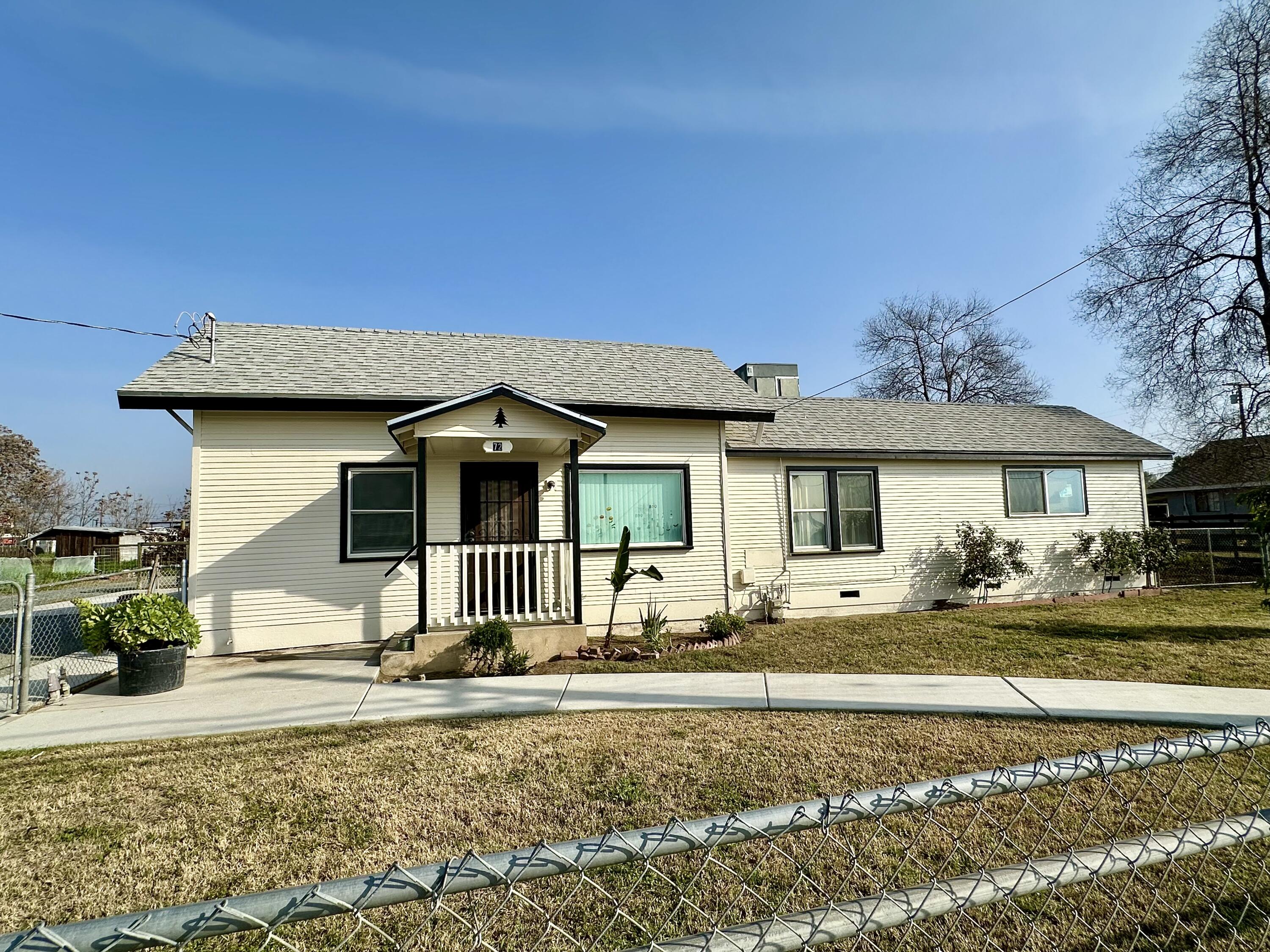 72 S Newcomb St, Porterville, CA 93257