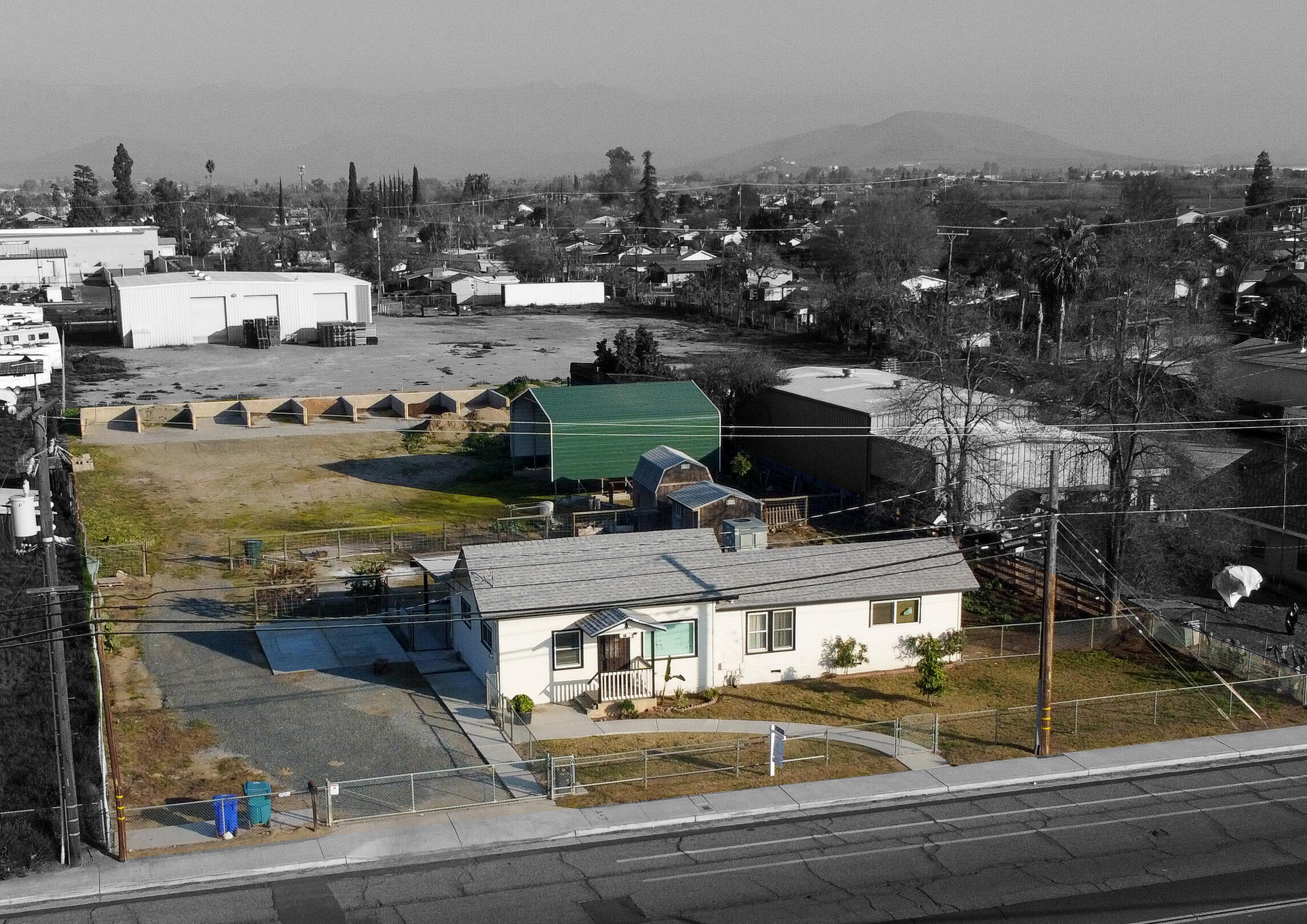 72 S Newcomb St, Porterville, CA 93257