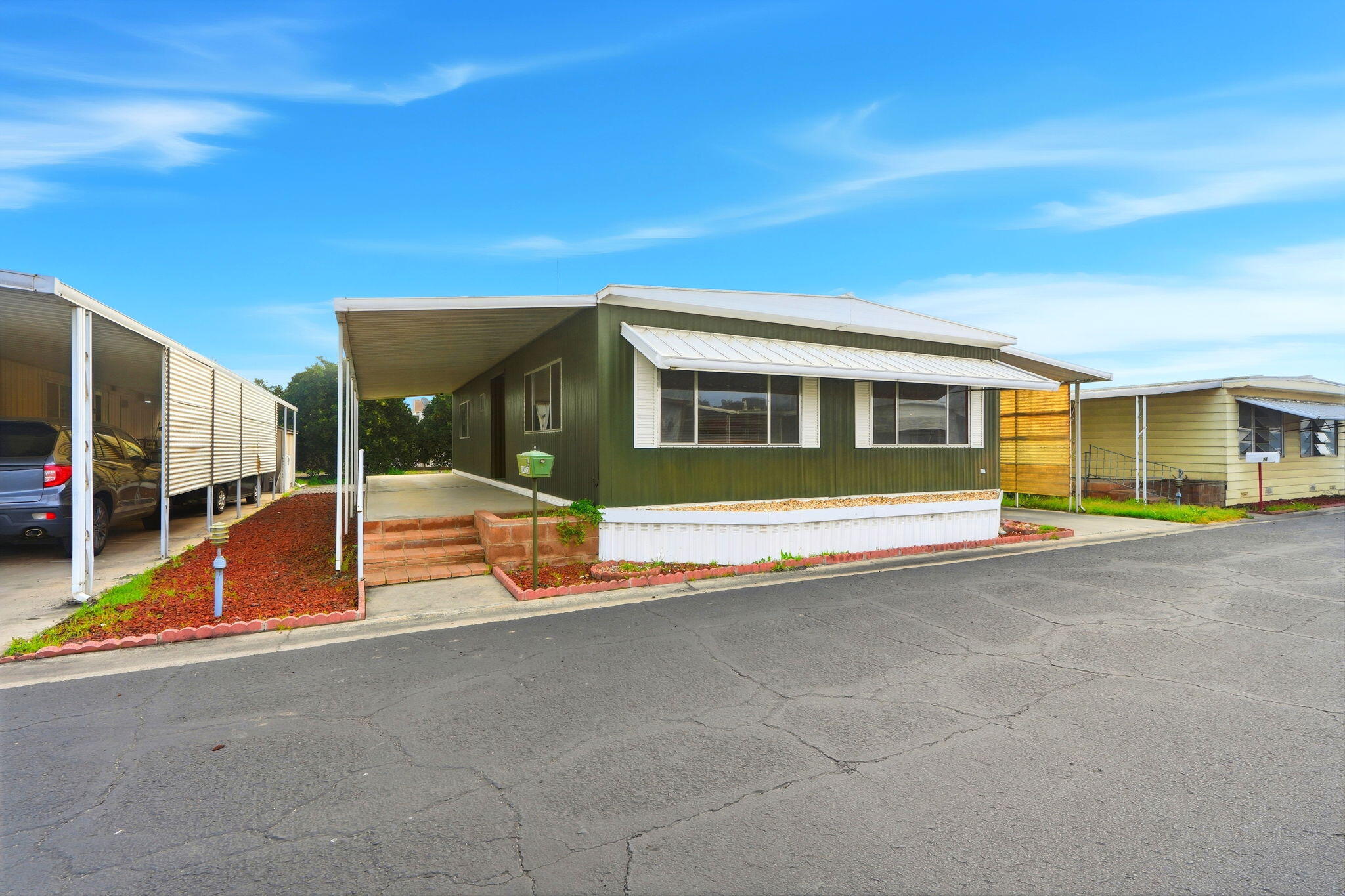 630 W Hermosa St #Spc 6, Lindsay, CA 93247