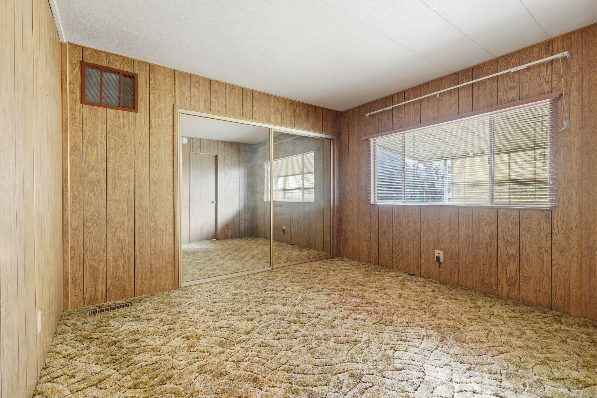 630 W Hermosa St #Spc 6, Lindsay, CA 93247