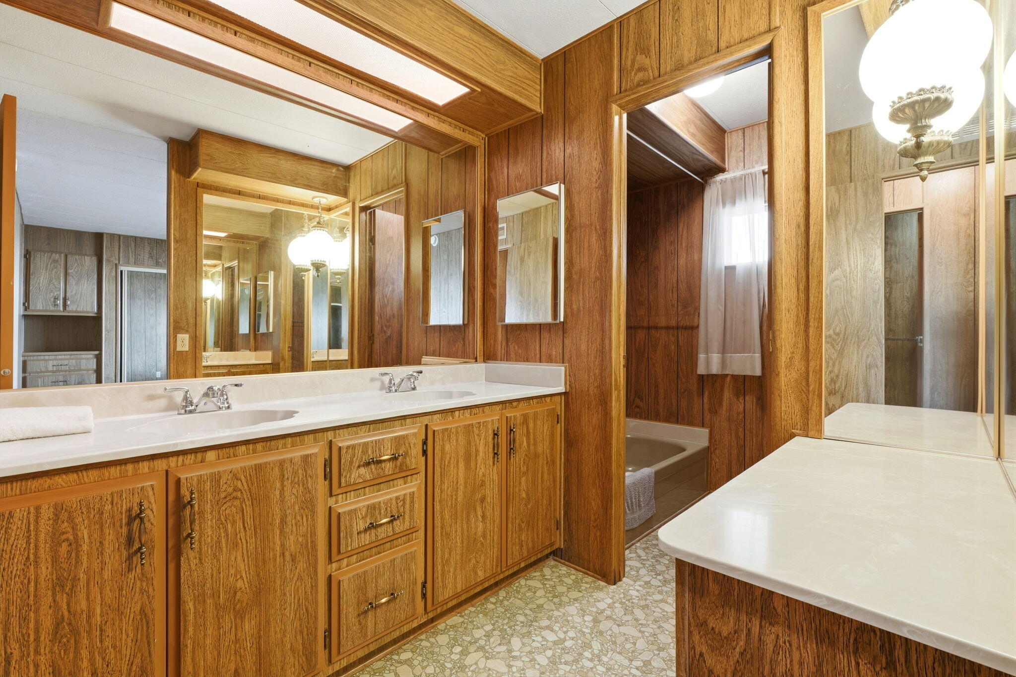 630 W Hermosa St #Spc 6, Lindsay, CA 93247