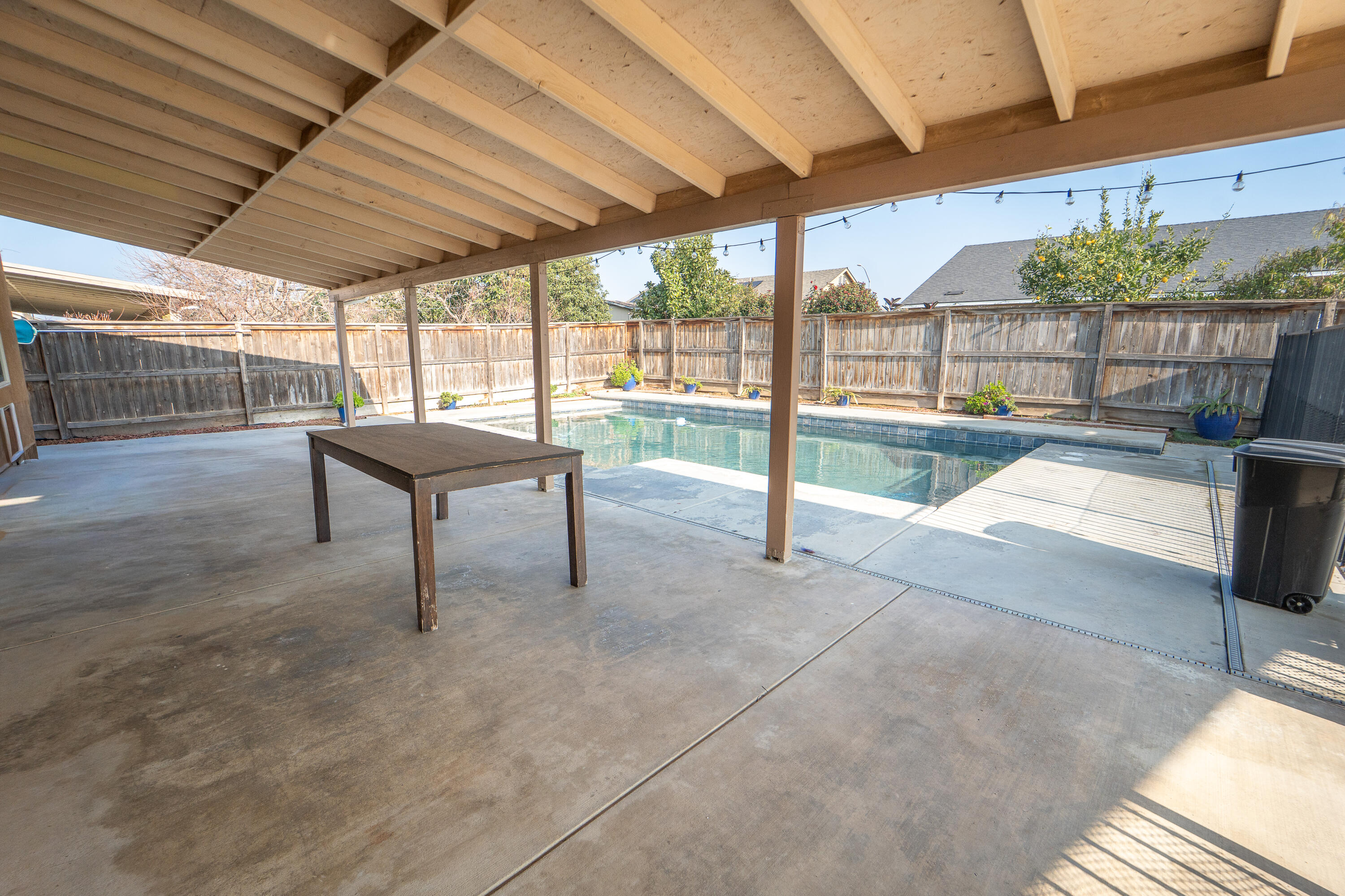 900 Heather Ave, Dinuba, CA 93618