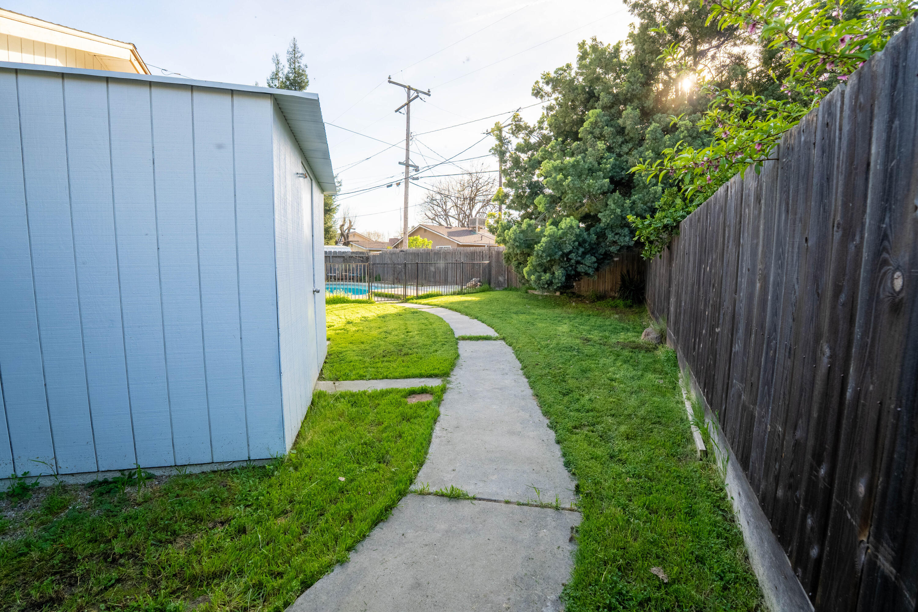 2135 S Woodland St, Visalia, CA 93277