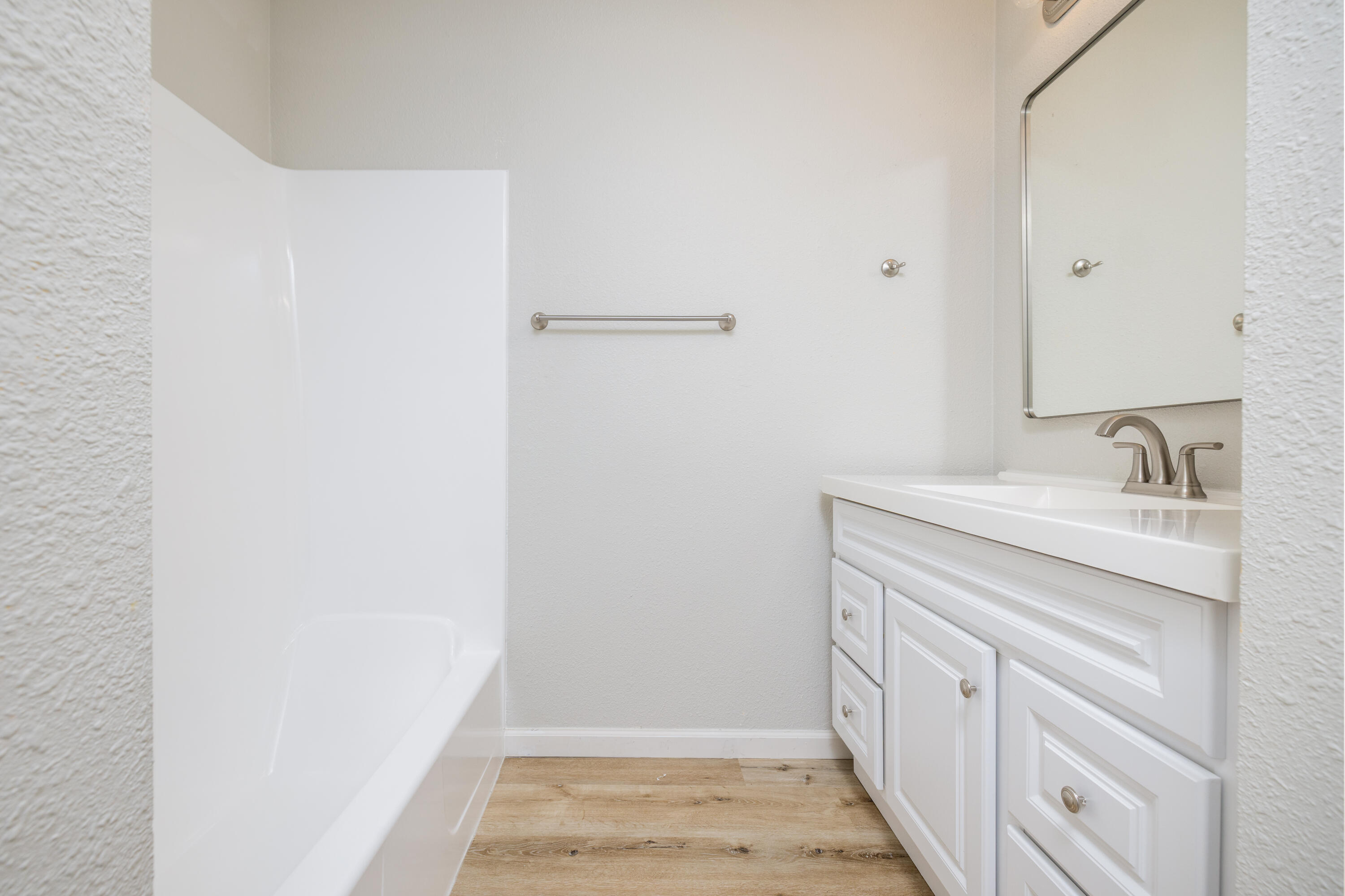 5473 W Santa Ana Ave, Fresno, CA 93722