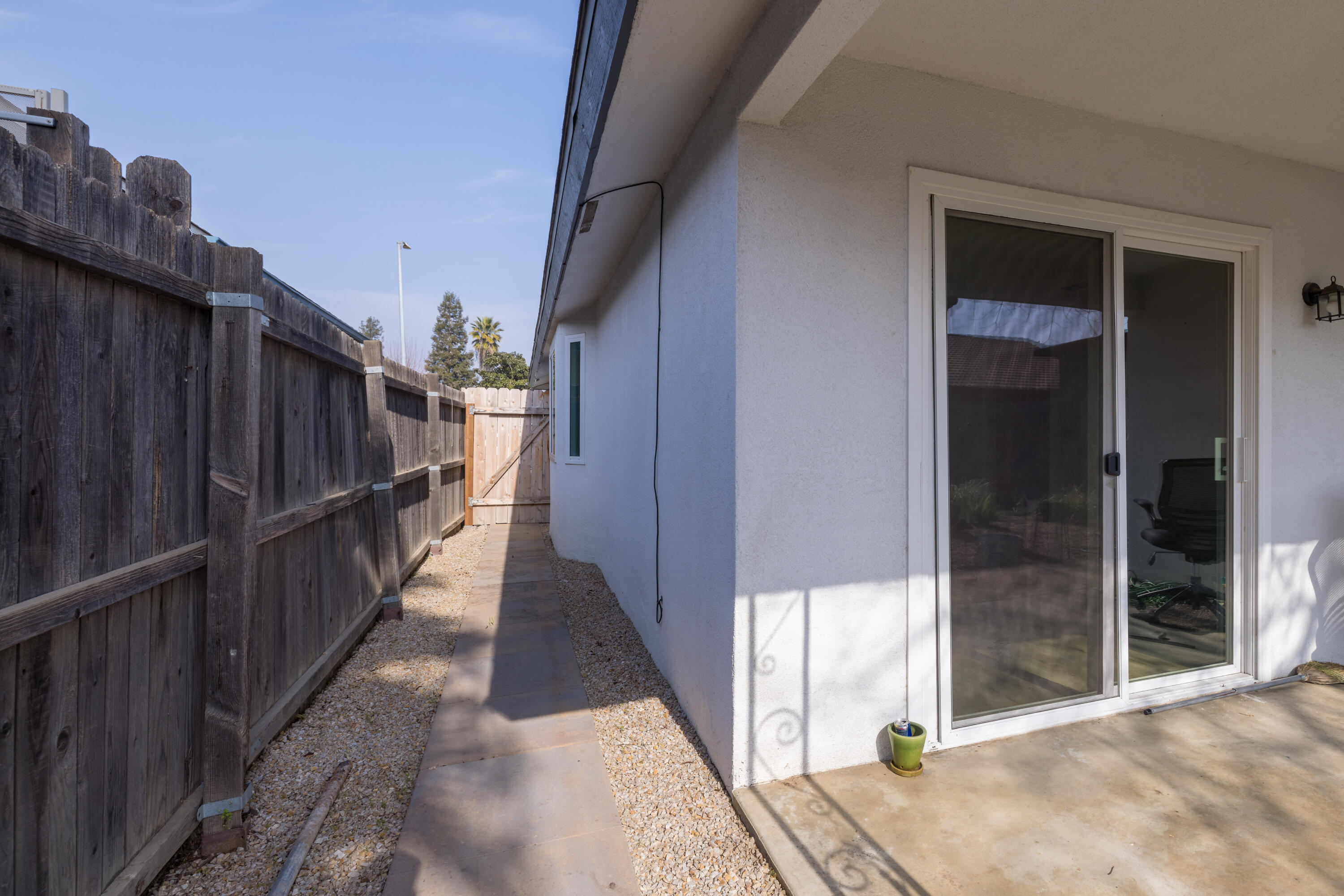 5473 W Santa Ana Ave, Fresno, CA 93722