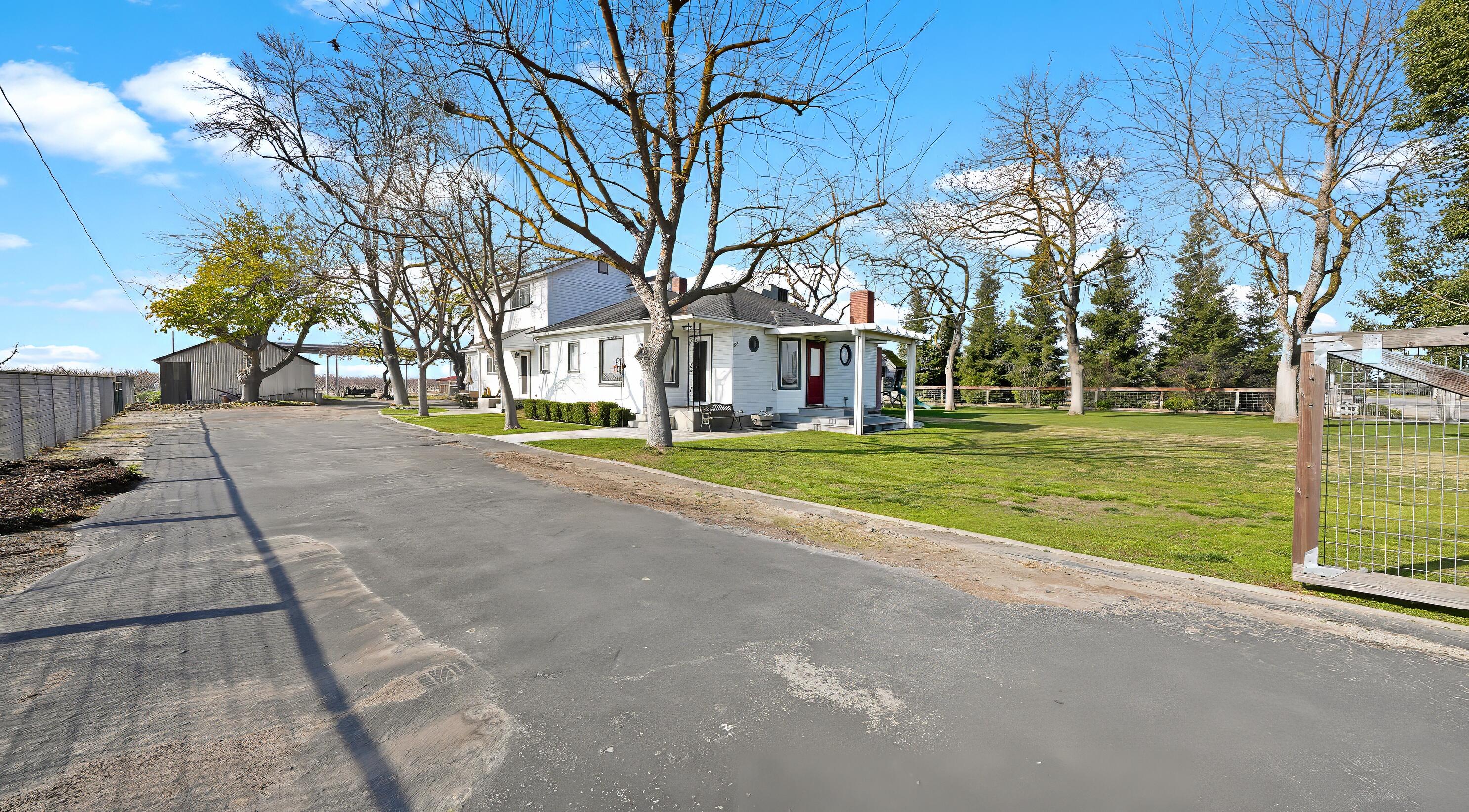 41709 Road 52, Reedley, CA 93654