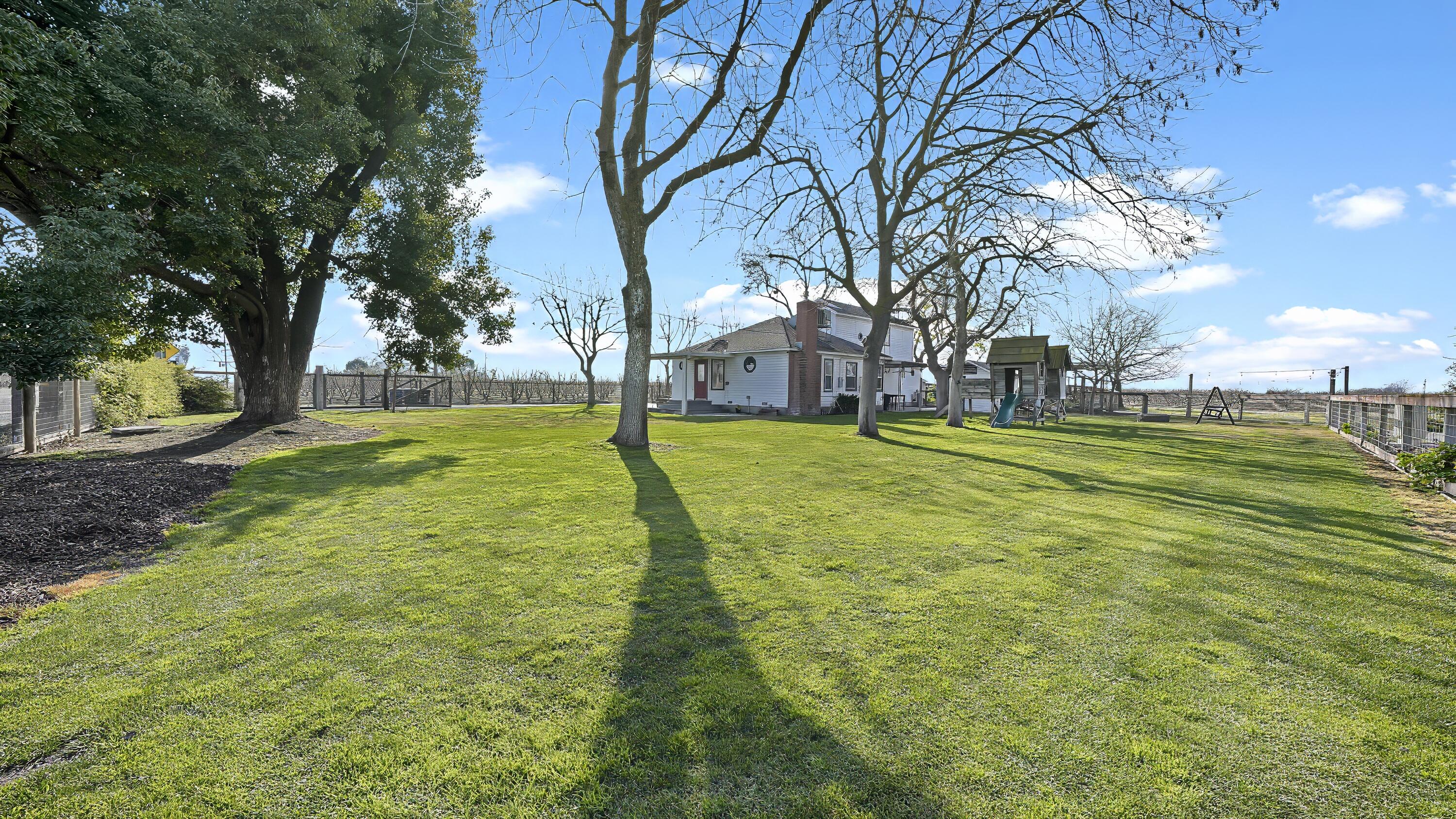 41709 Road 52, Reedley, CA 93654