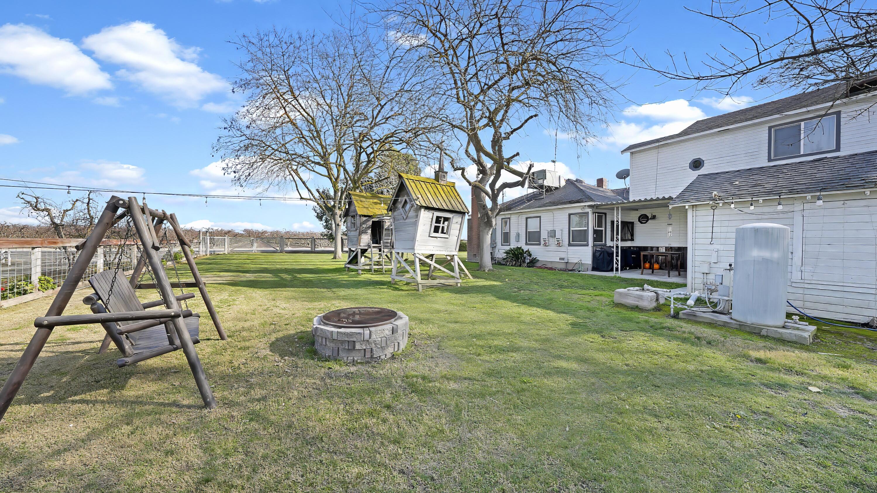 41709 Road 52, Reedley, CA 93654