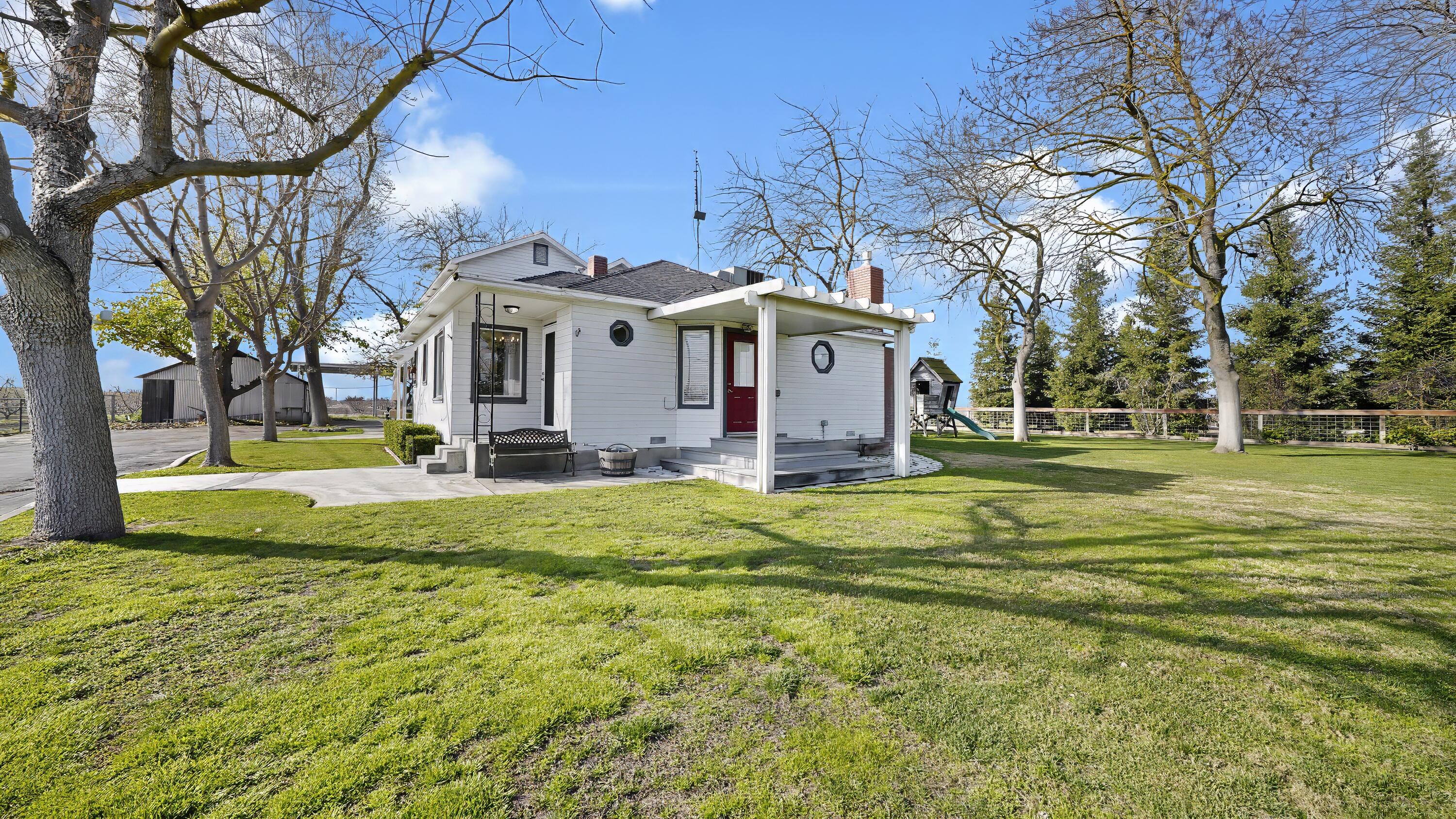 41709 Road 52, Reedley, CA 93654