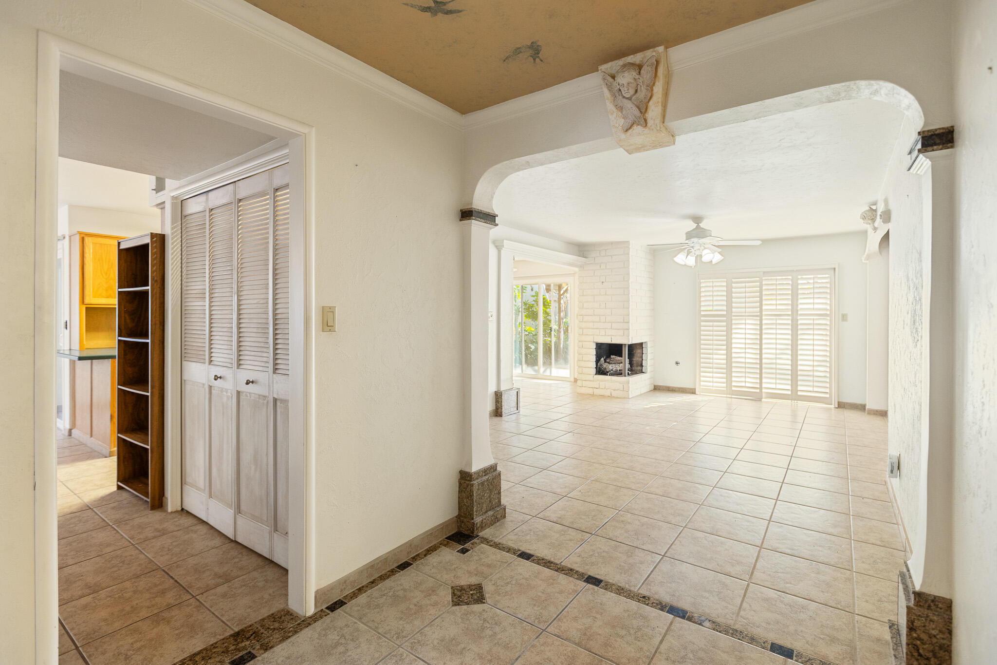 637 Village Green St, Porterville, CA 93257