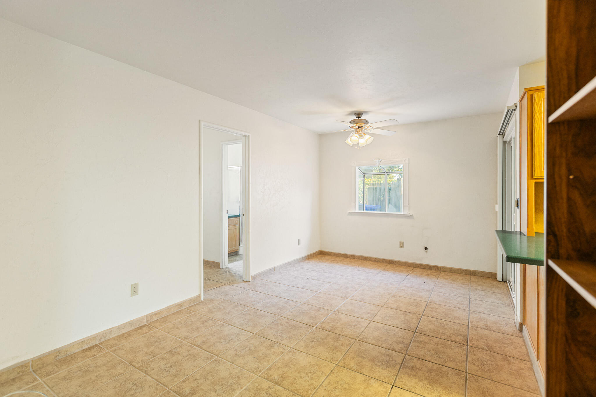 637 Village Green St, Porterville, CA 93257