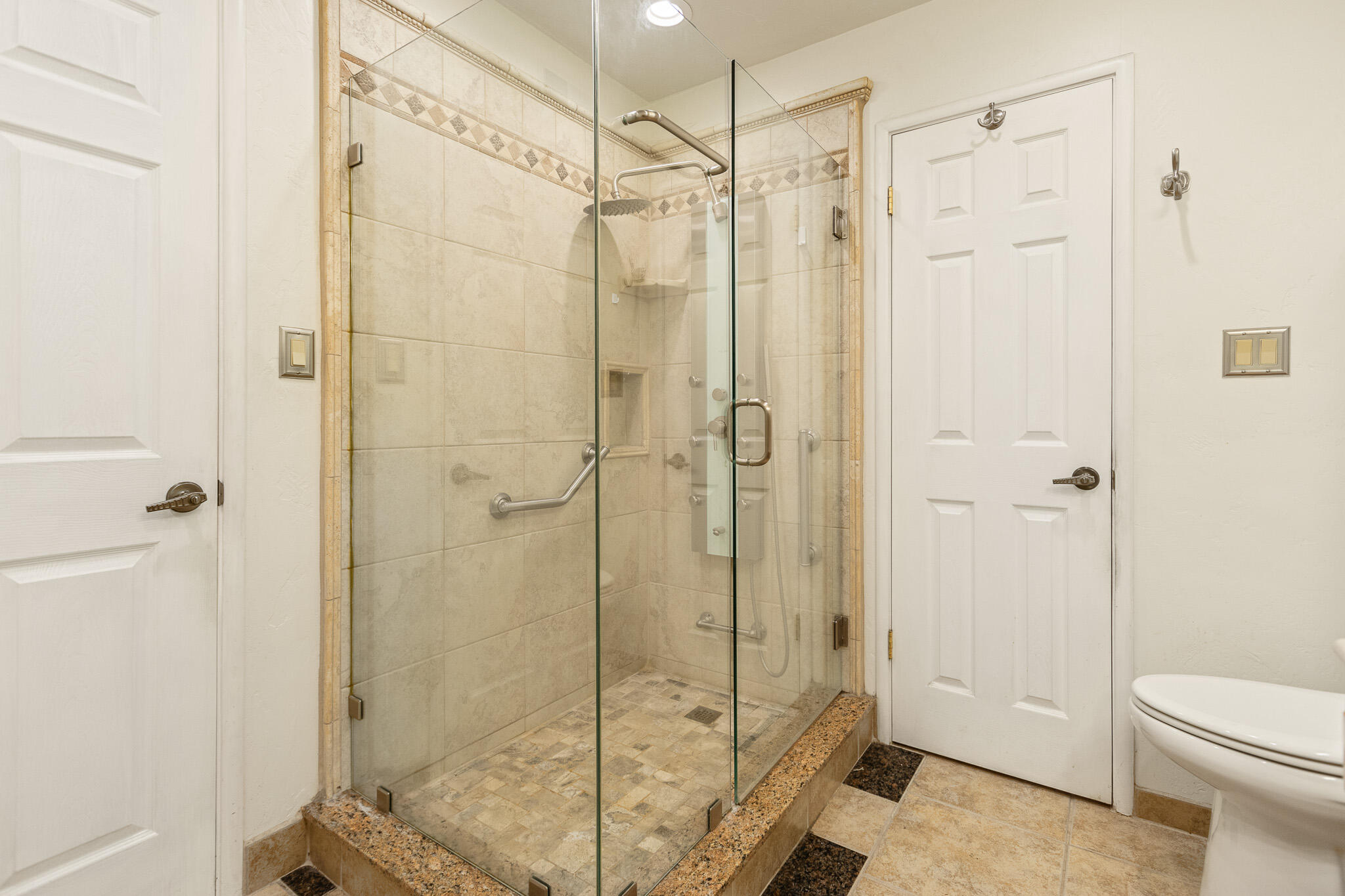 637 Village Green St, Porterville, CA 93257