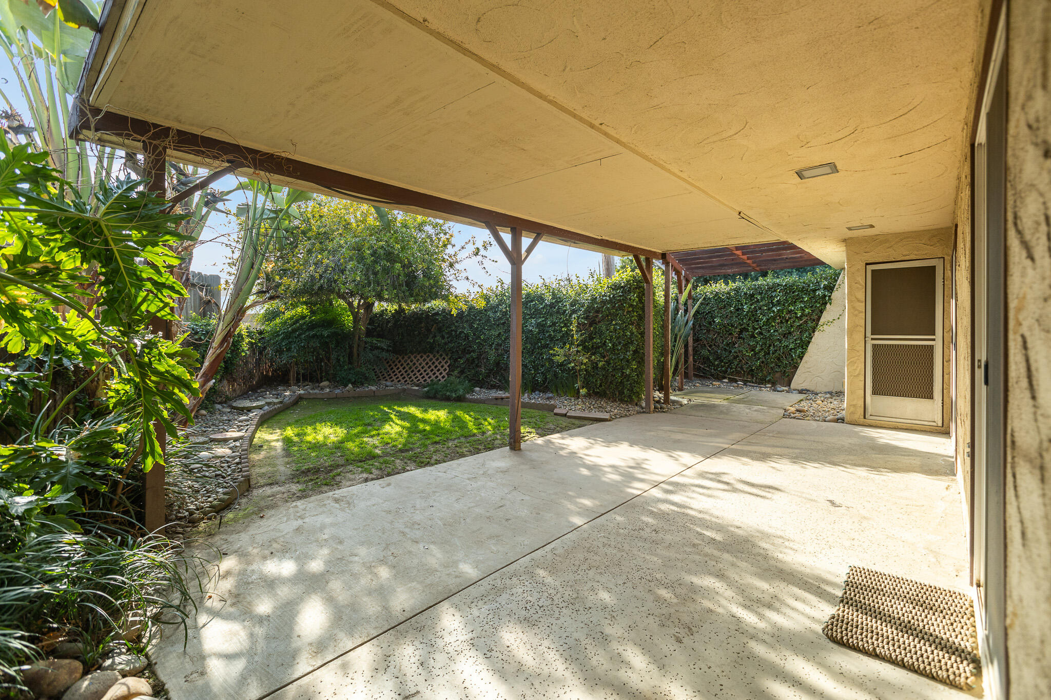 637 Village Green St, Porterville, CA 93257