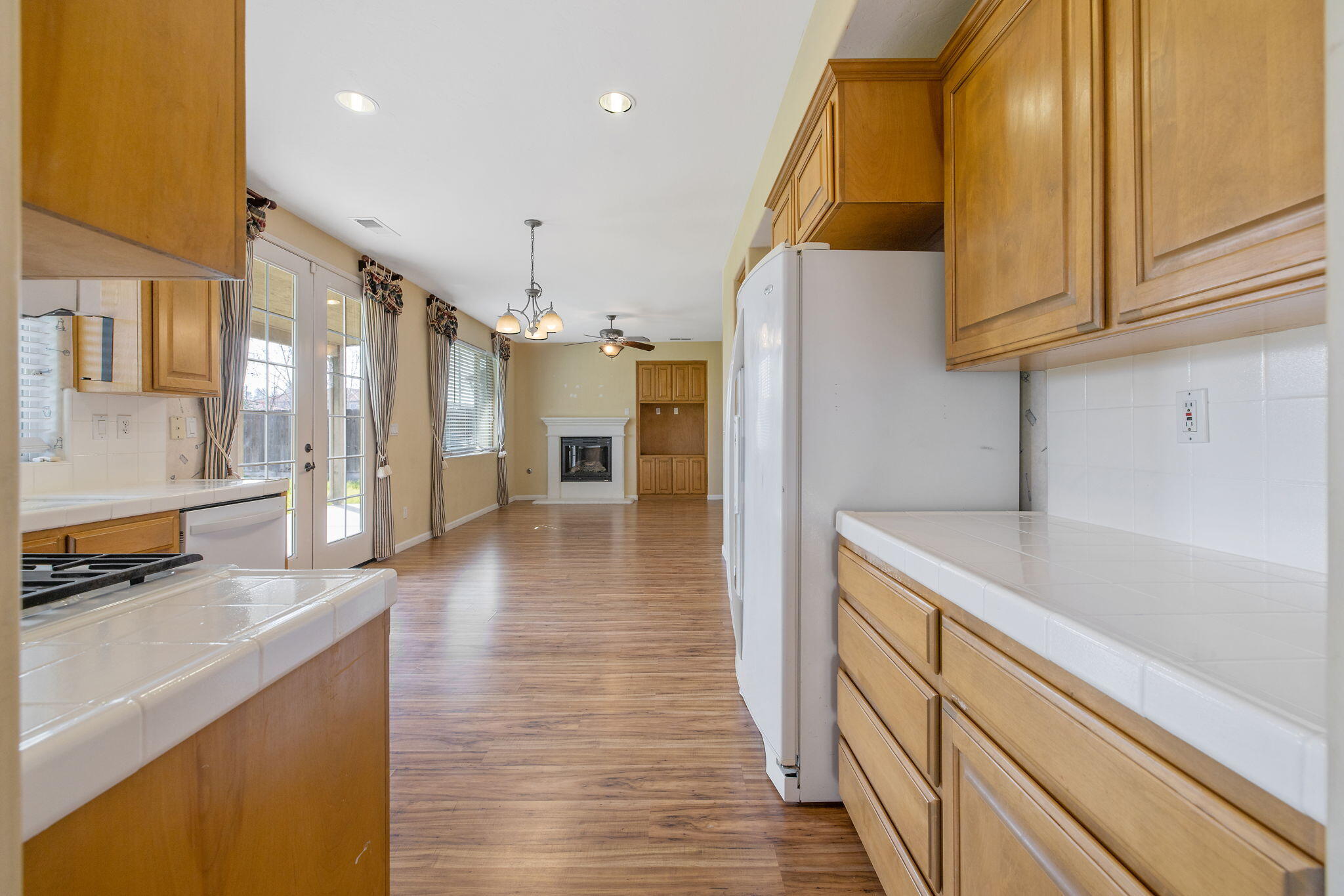 5586 E Atchison St, Fresno, CA 93727