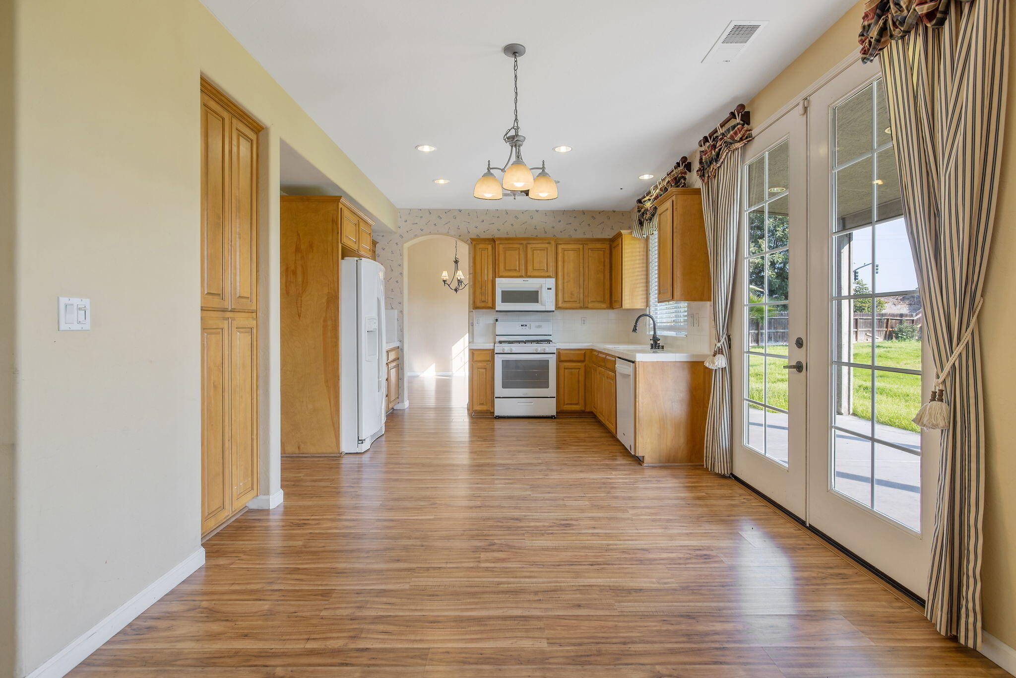 5586 E Atchison St, Fresno, CA 93727