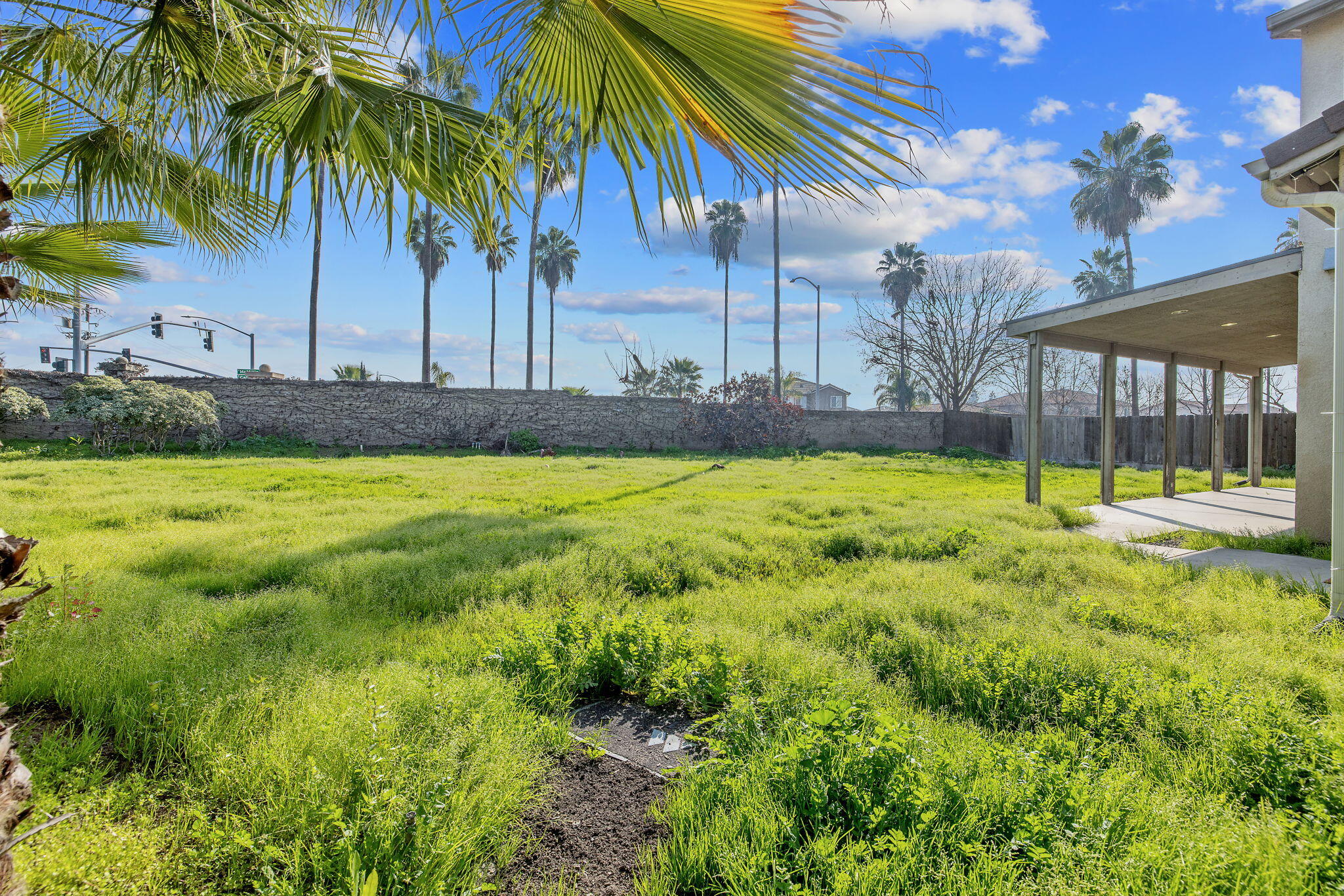 5586 E Atchison St, Fresno, CA 93727