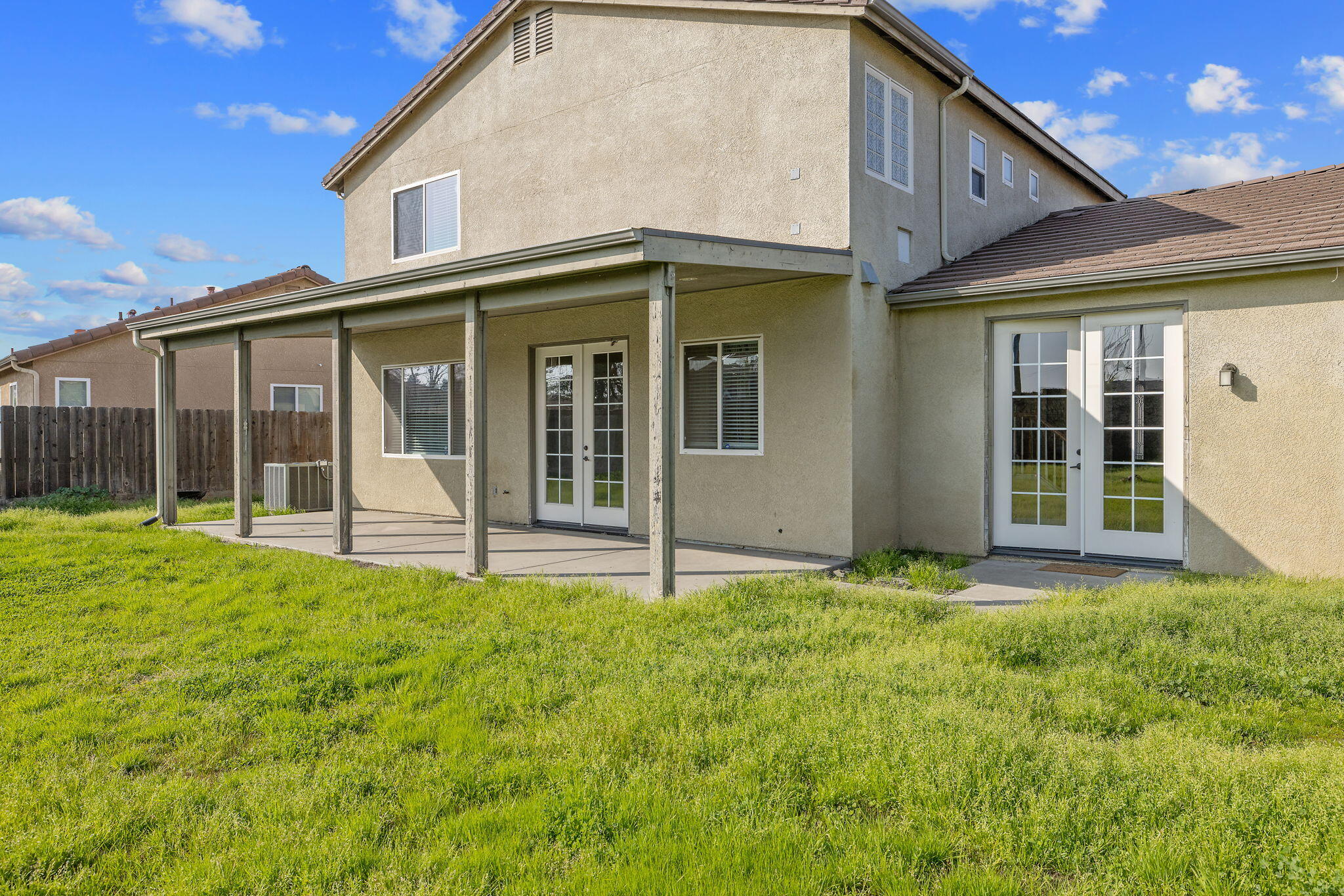 5586 E Atchison St, Fresno, CA 93727