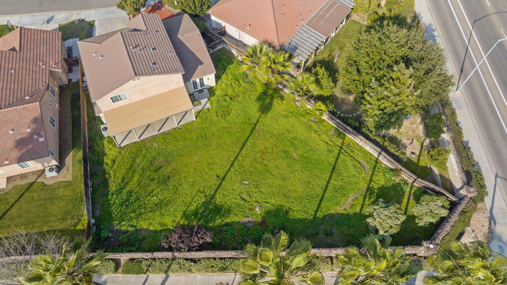 5586 E Atchison St, Fresno, CA 93727