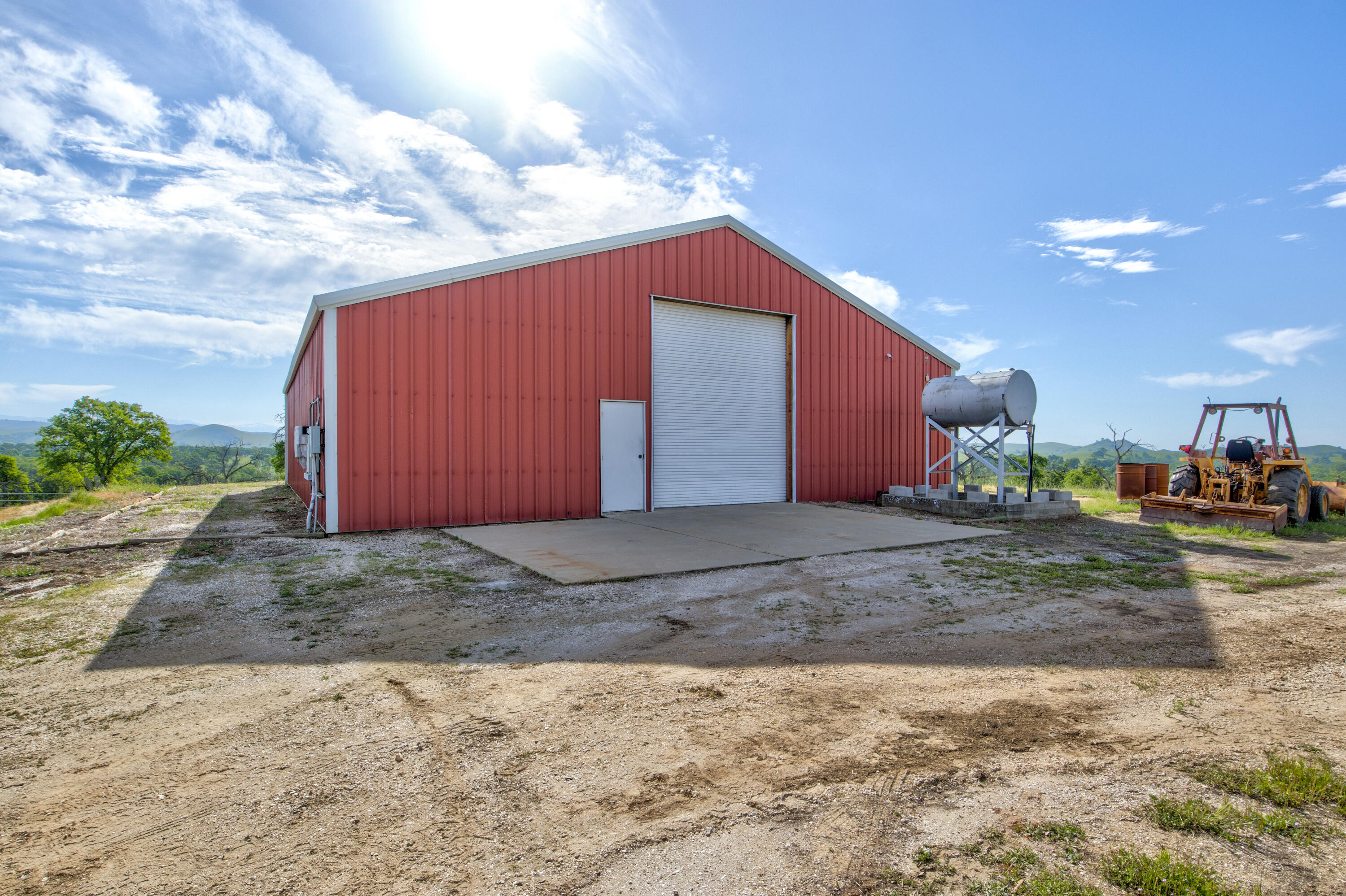 1985 White Rock Rd, Le Grand, CA 95333