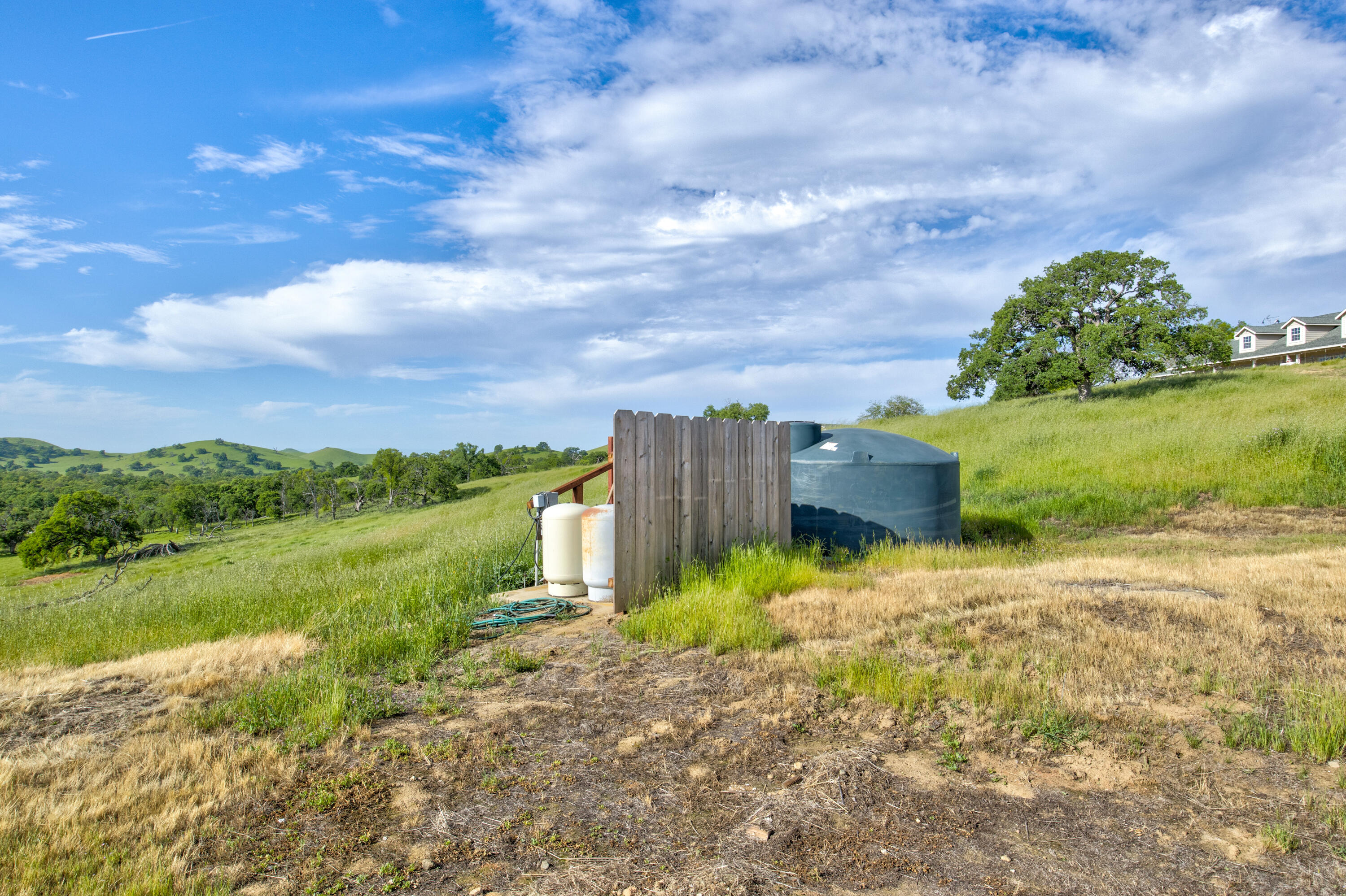 1985 White Rock Rd, Le Grand, CA 95333