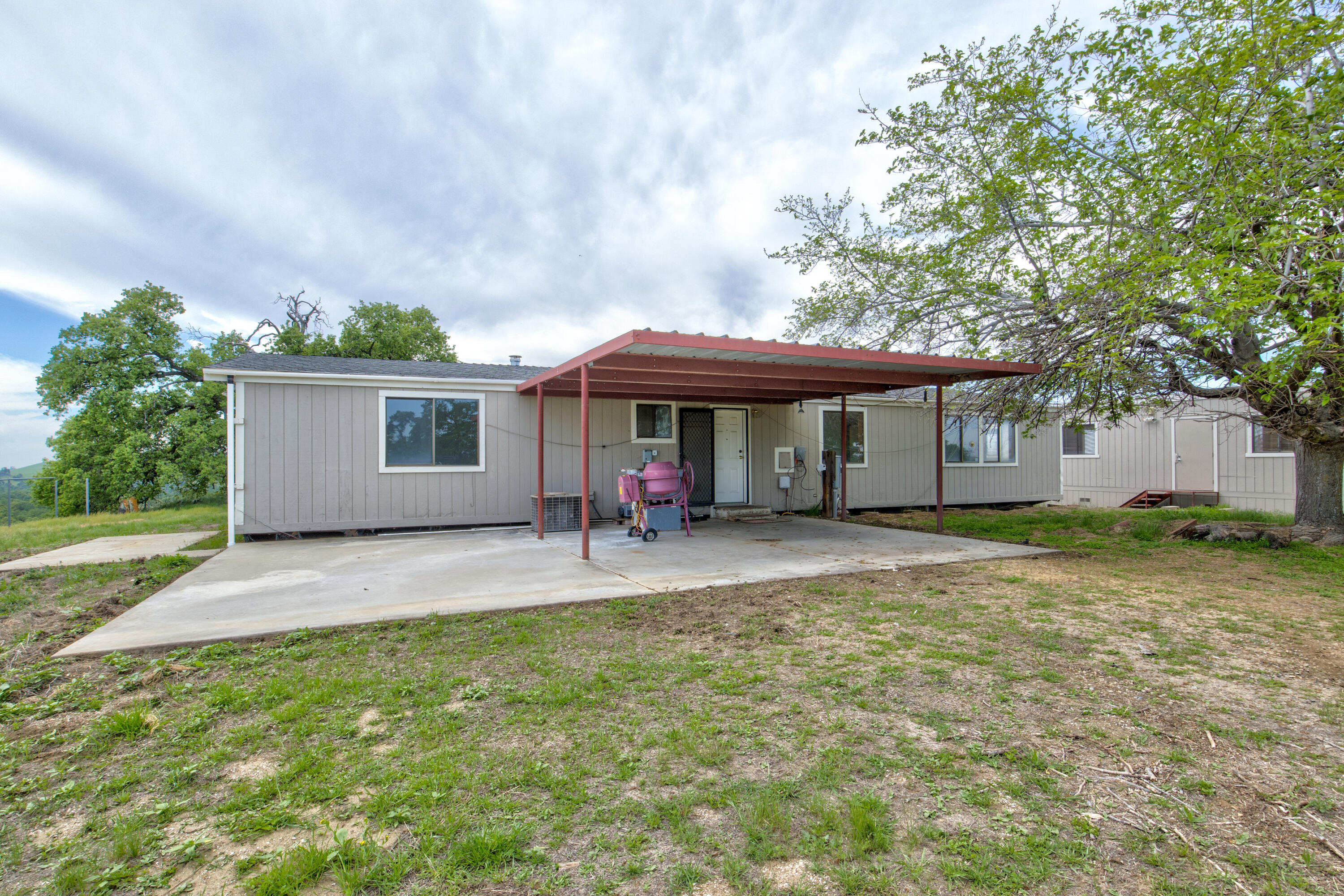 1985 White Rock Rd, Le Grand, CA 95333