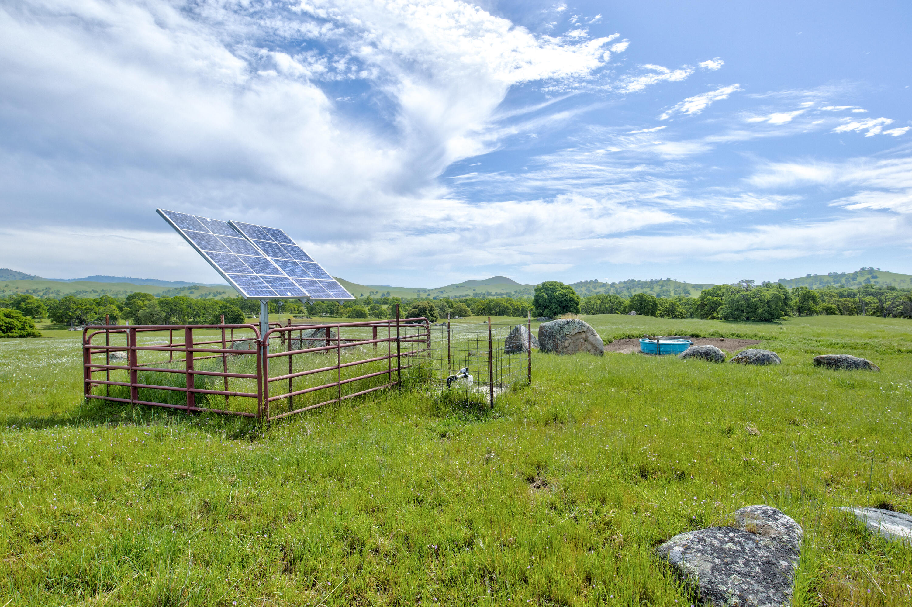 1985 White Rock Rd, Le Grand, CA 95333