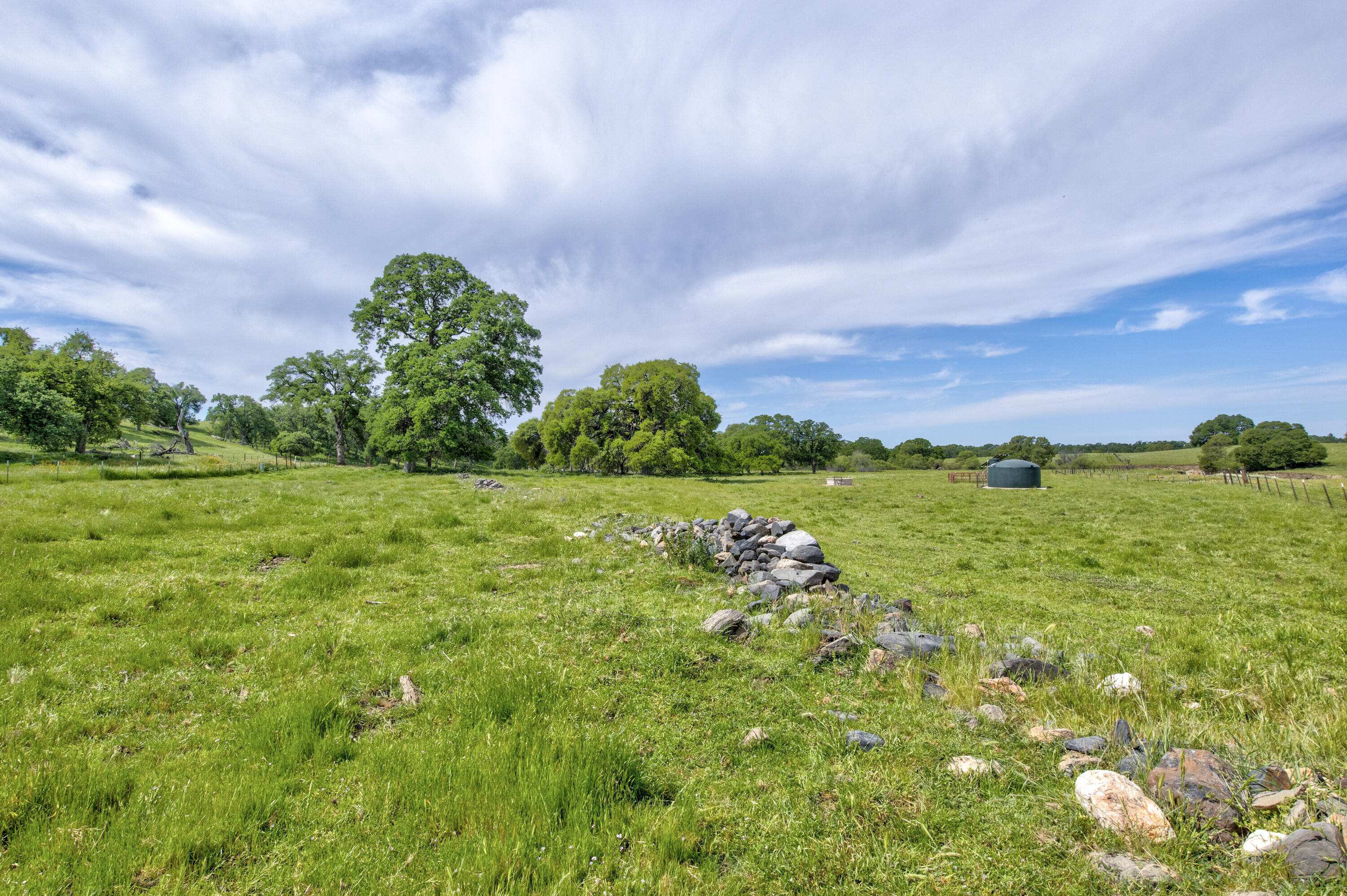 1985 White Rock Rd, Le Grand, CA 95333