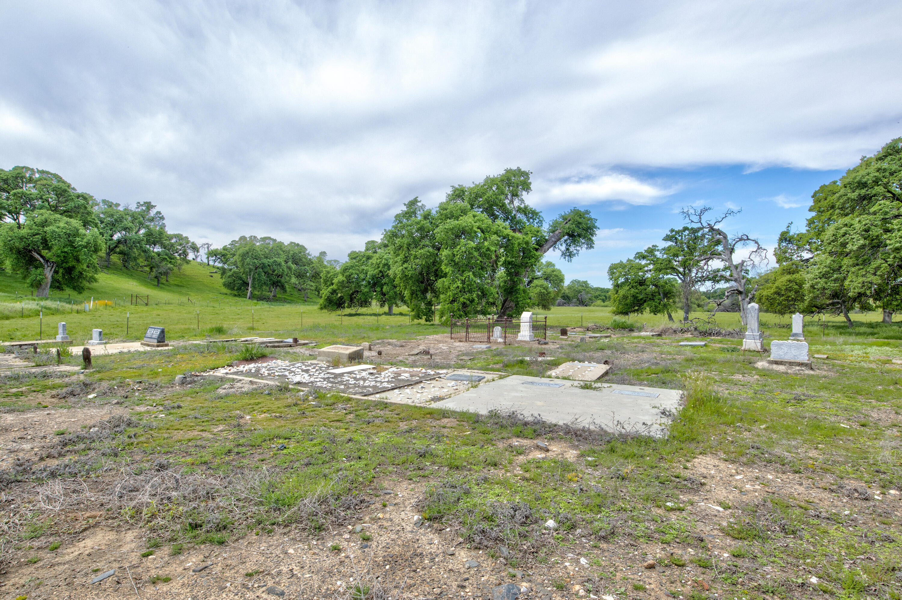 1985 White Rock Rd, Le Grand, CA 95333