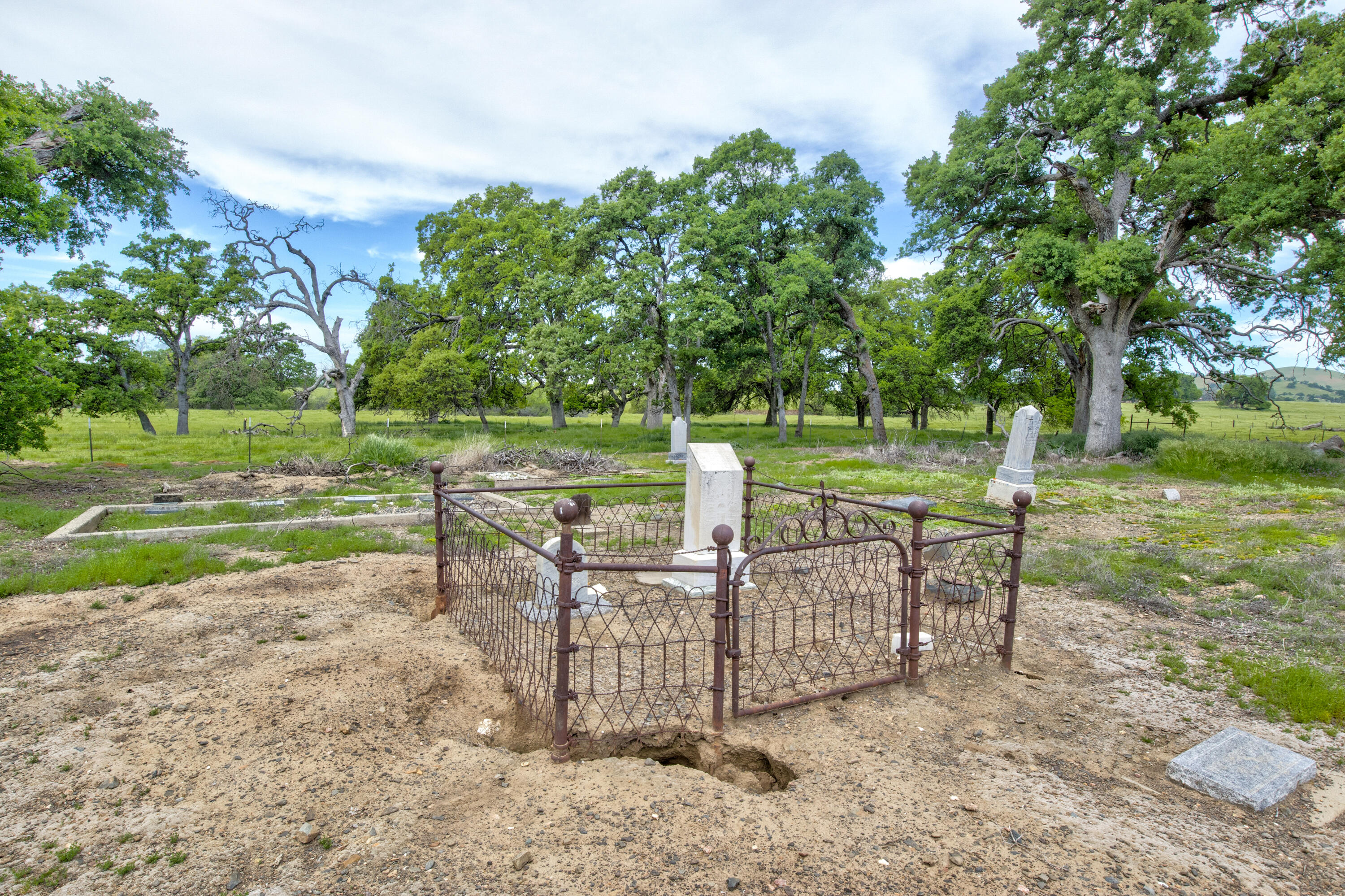 1985 White Rock Rd, Le Grand, CA 95333