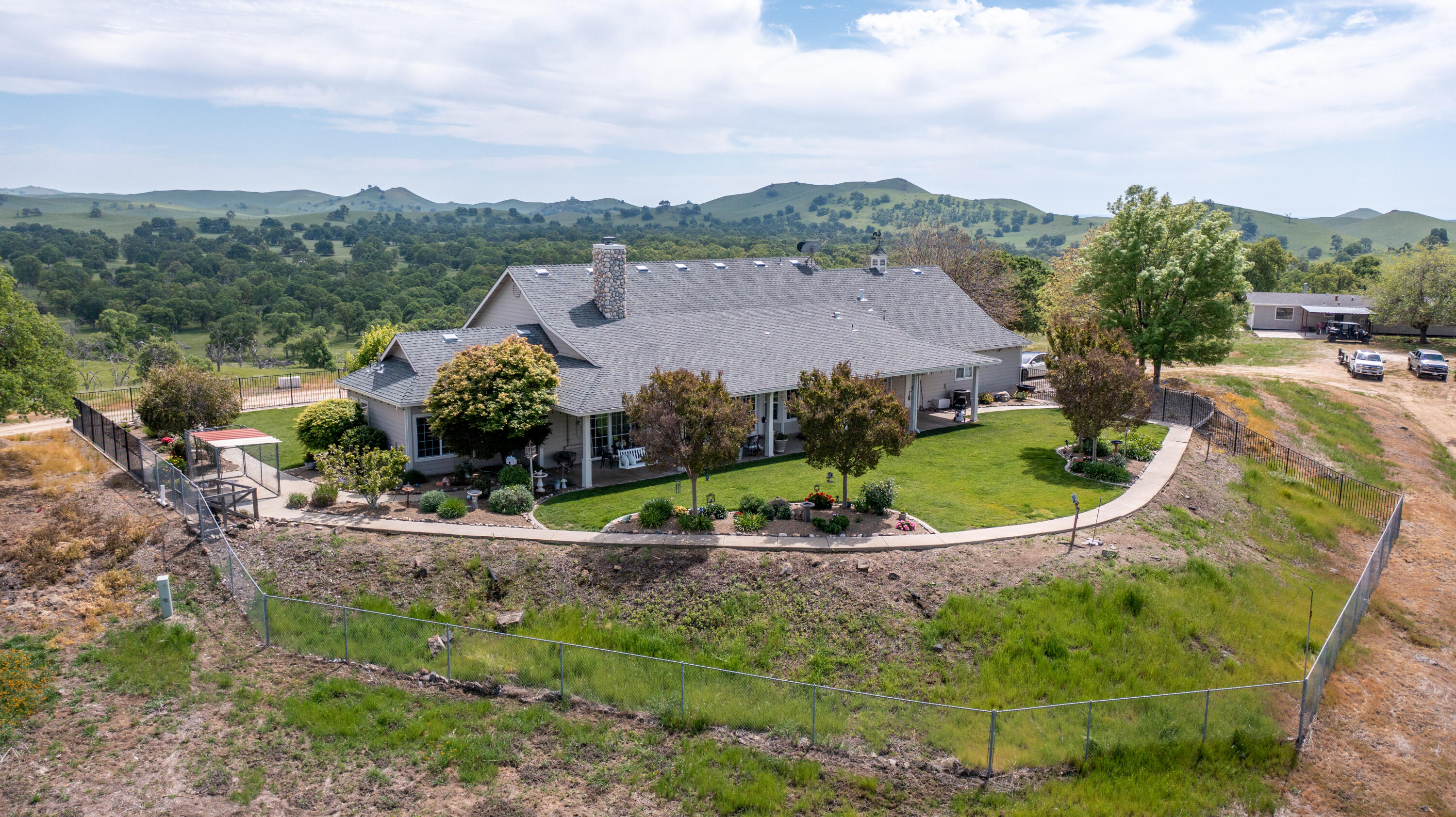 1985 White Rock Rd, Le Grand, CA 95333