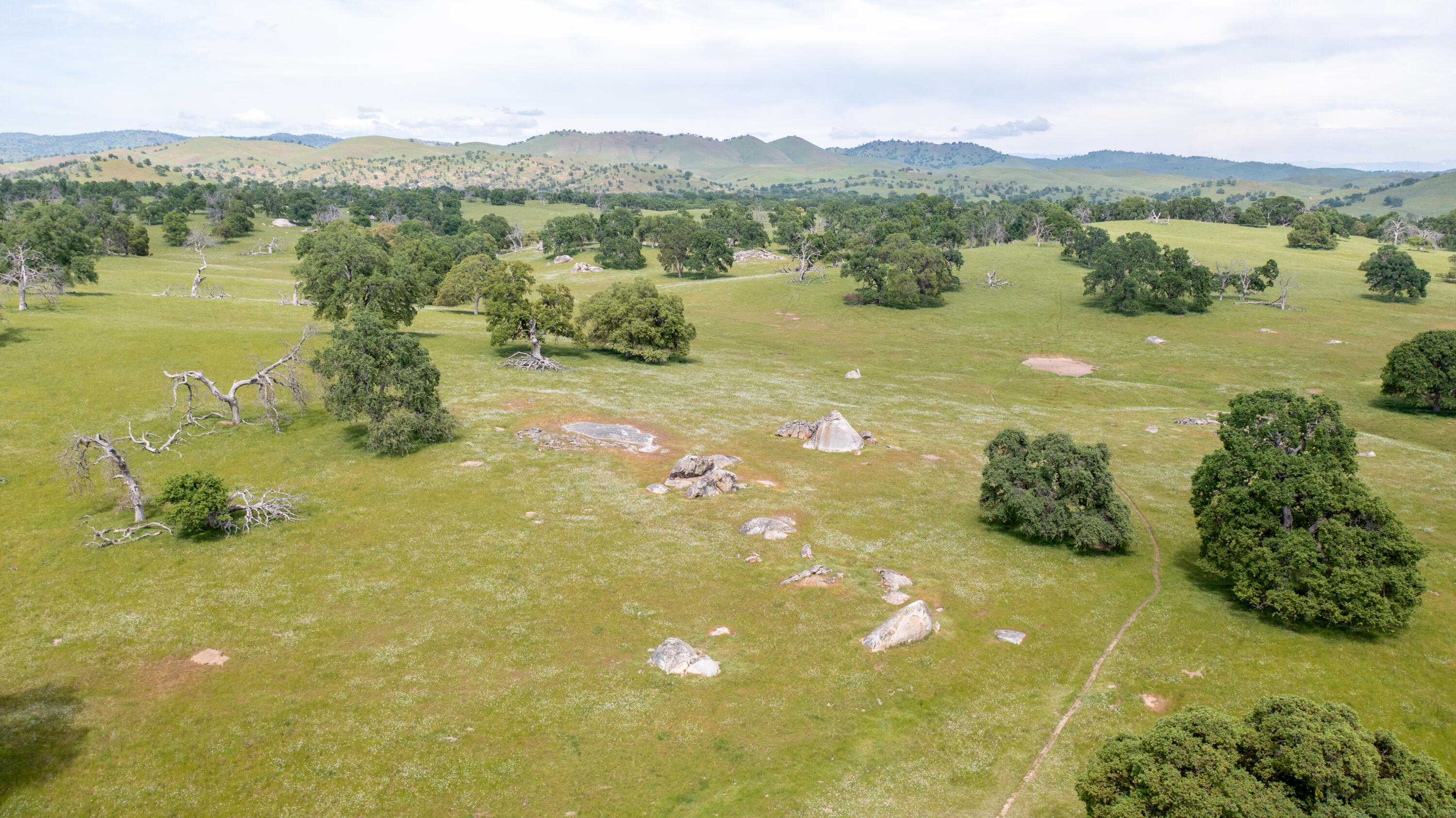 1985 White Rock Rd, Le Grand, CA 95333