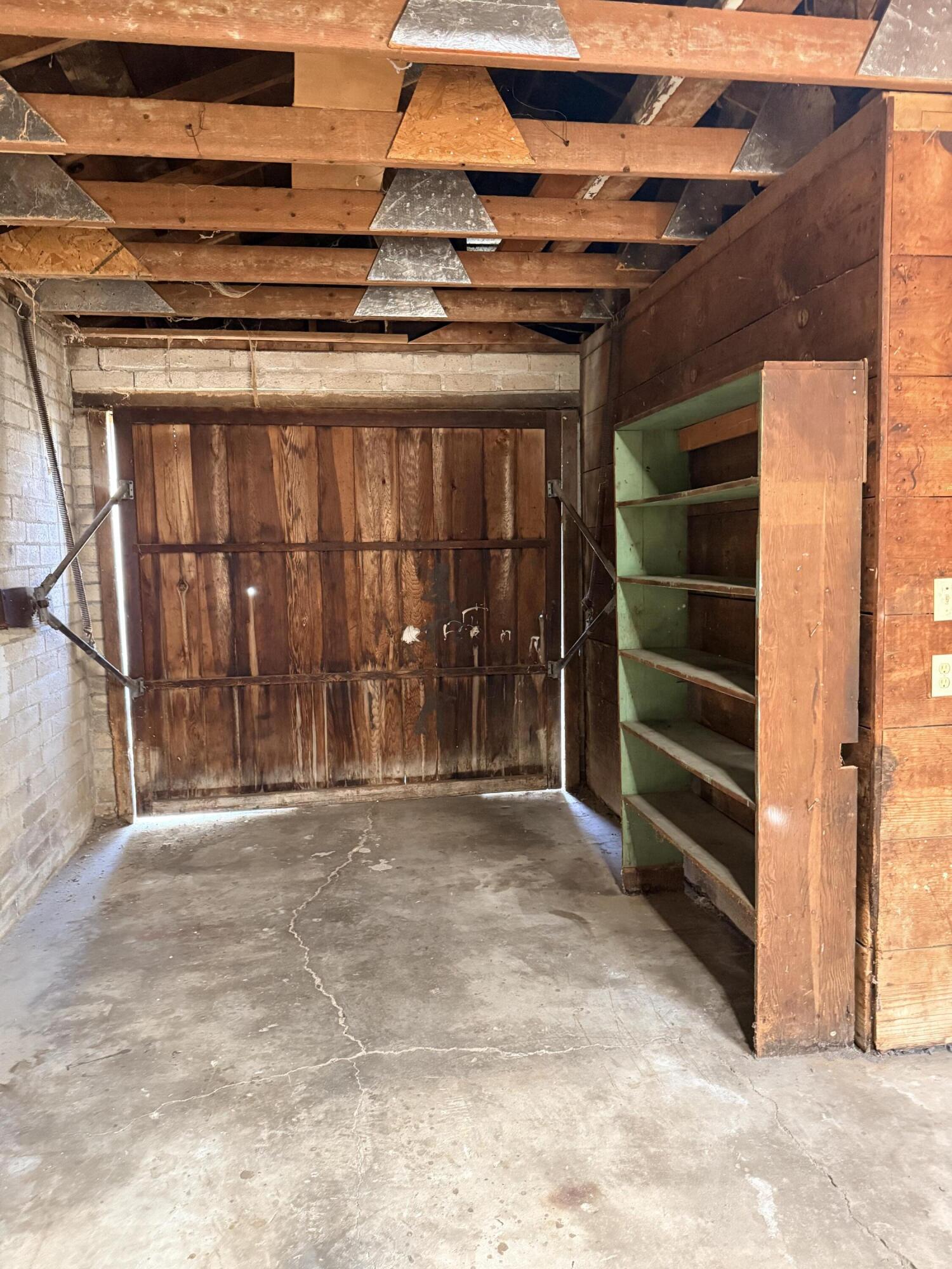 389 S Valencia Blvd, Woodlake, CA 93286