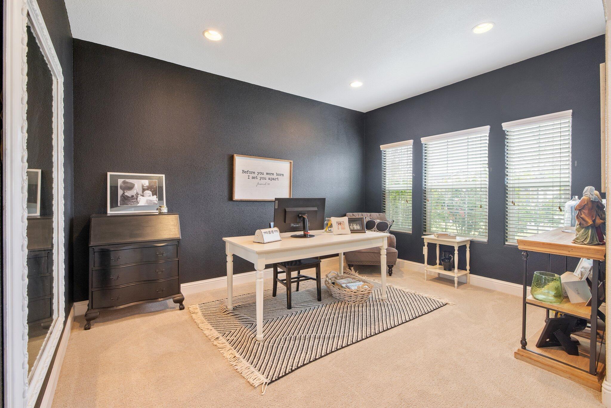 2603 E Harbor Island Ave, Tulare, CA 93274