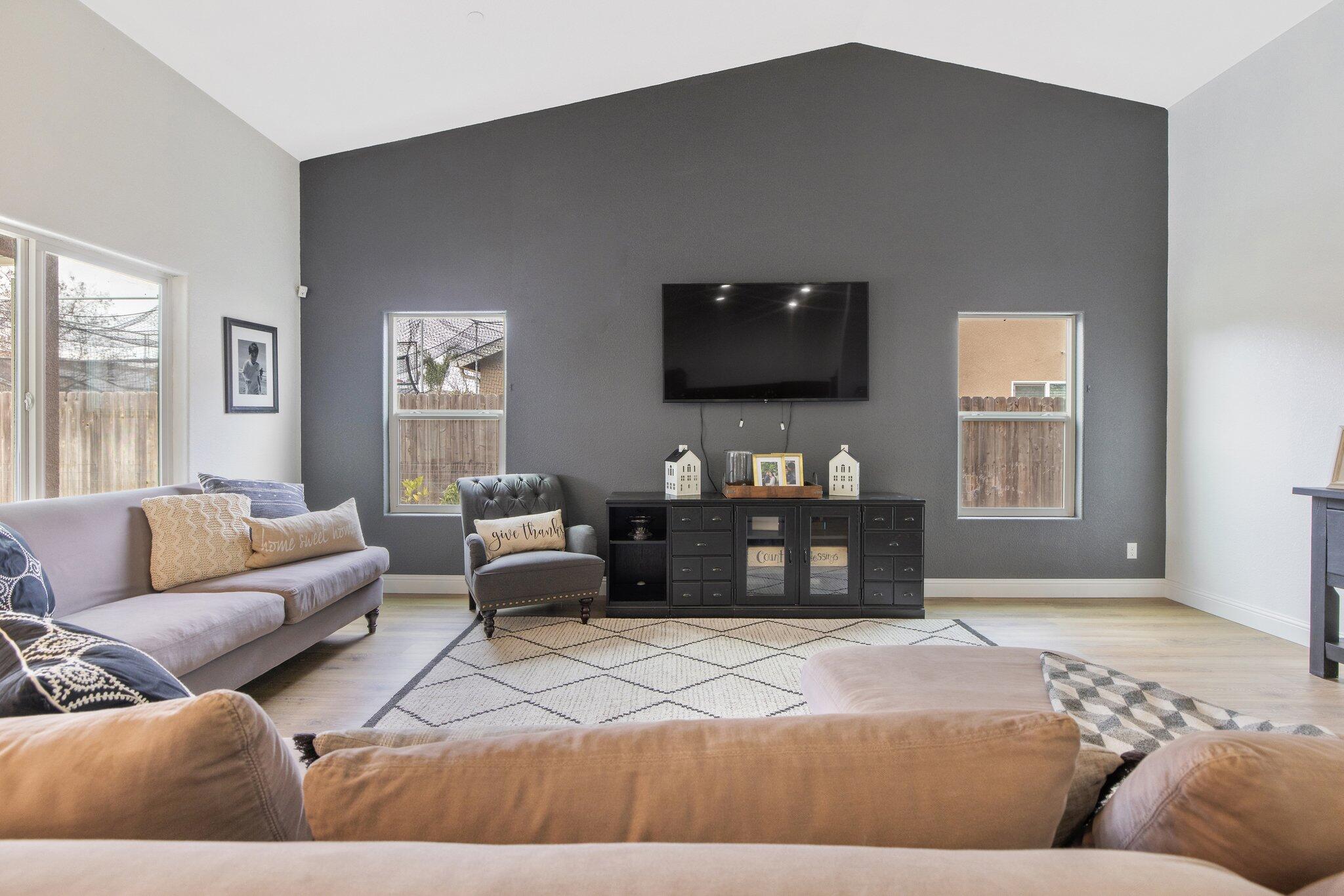 2603 E Harbor Island Ave, Tulare, CA 93274