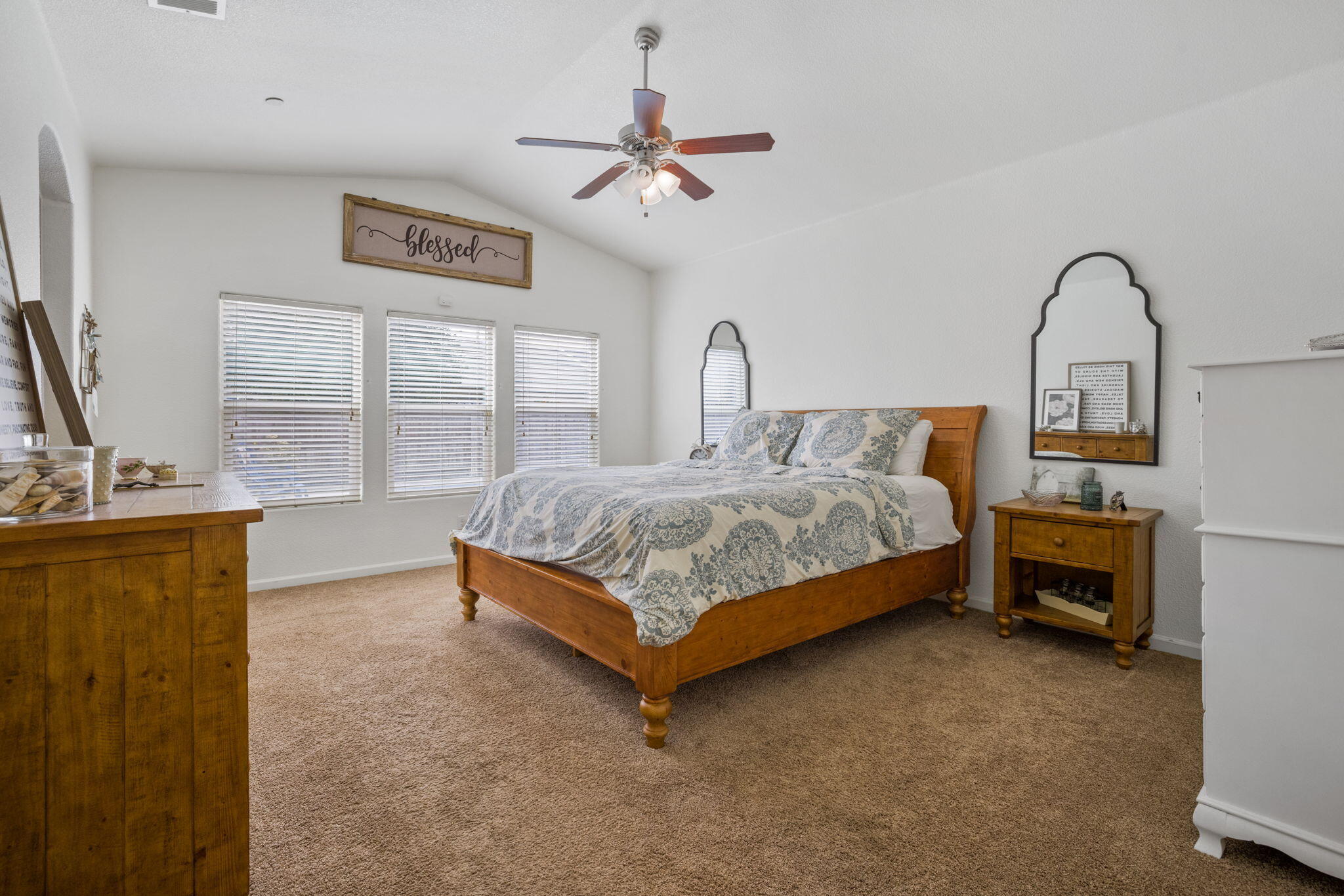 2603 E Harbor Island Ave, Tulare, CA 93274