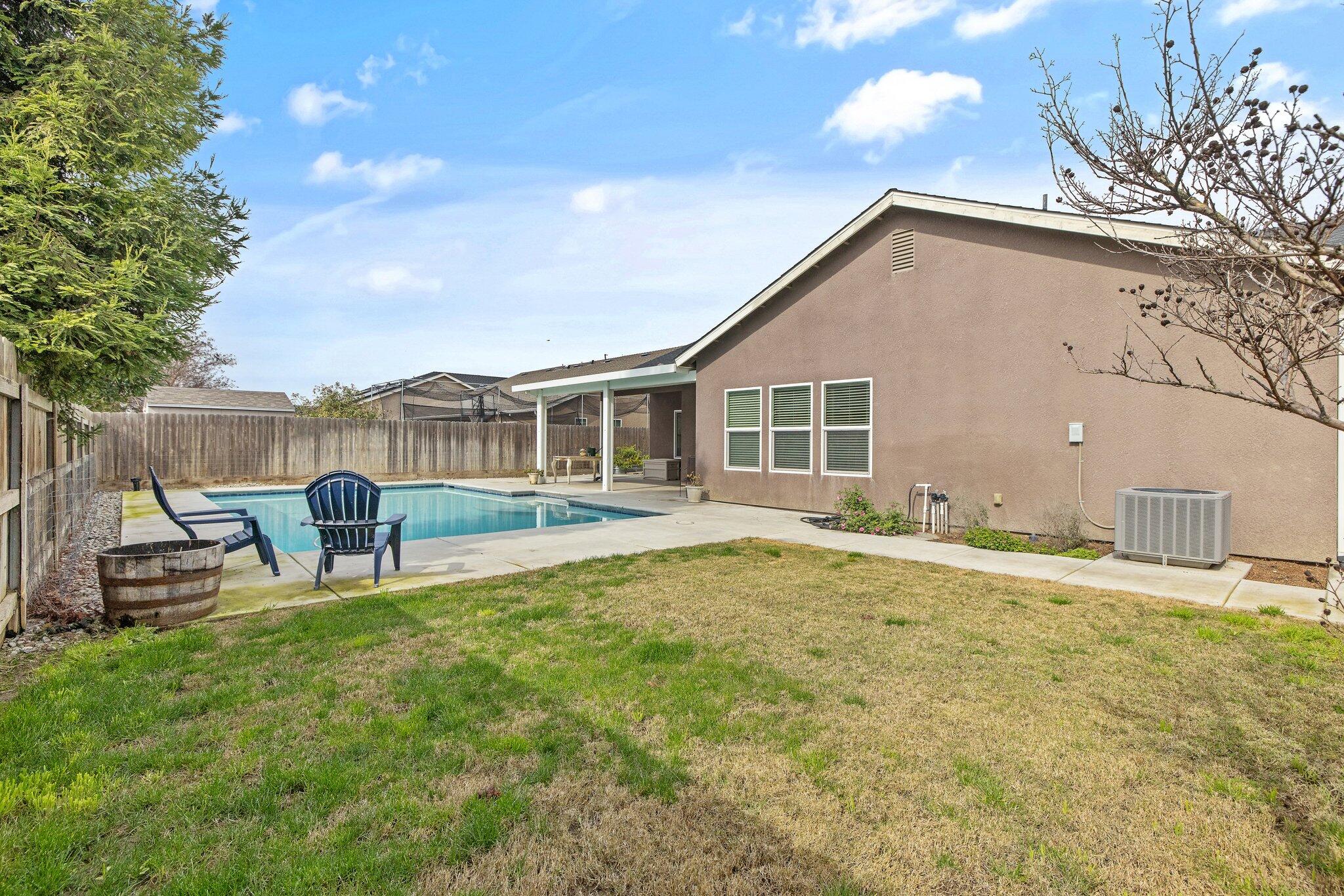 2603 E Harbor Island Ave, Tulare, CA 93274