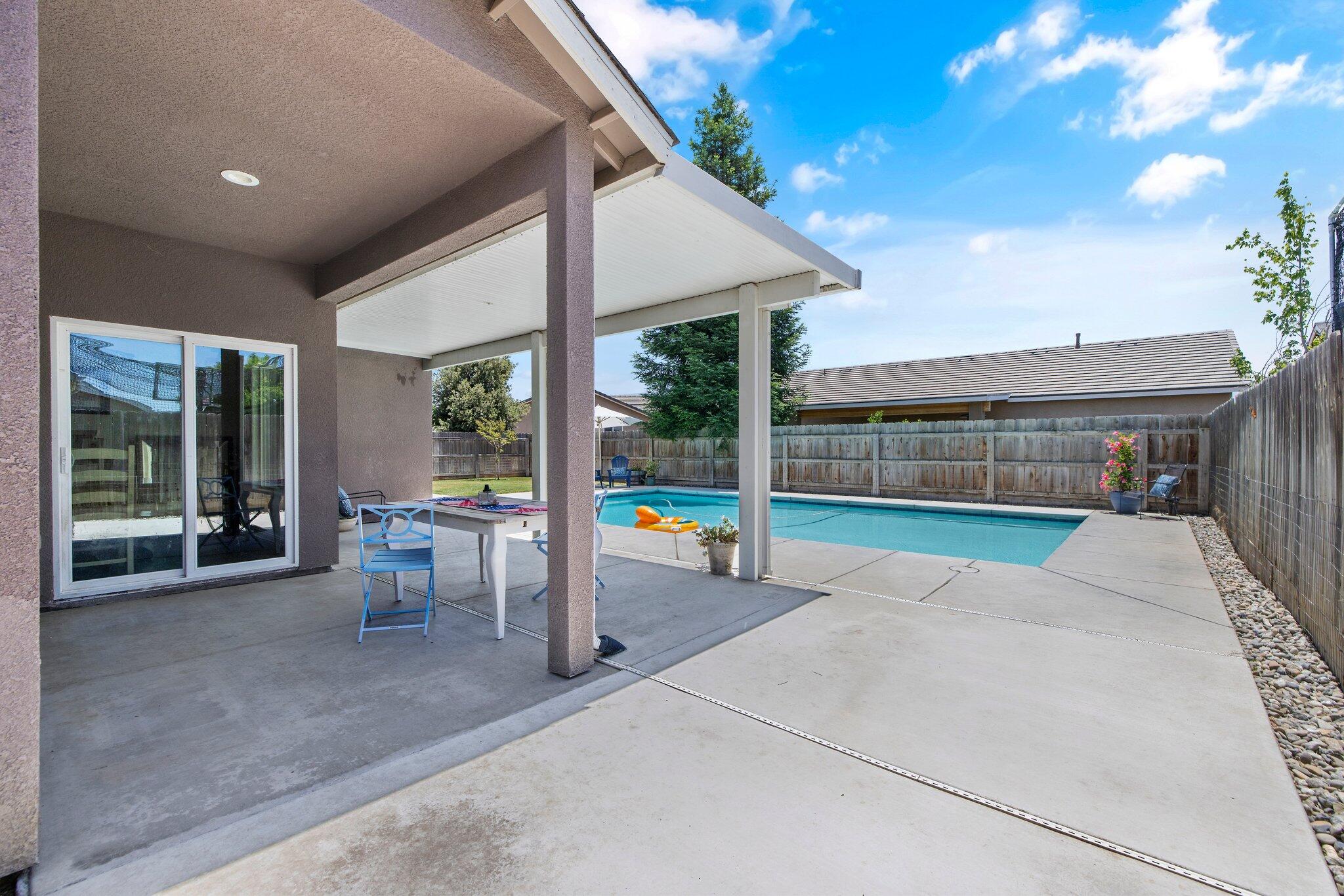 2603 E Harbor Island Ave, Tulare, CA 93274