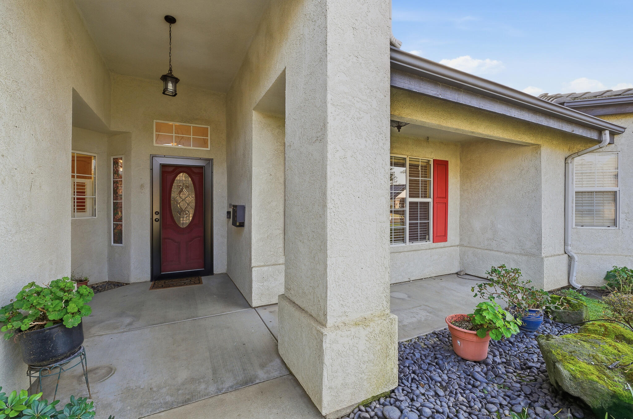 187 Mitchell Ave, Tulare, CA 93274