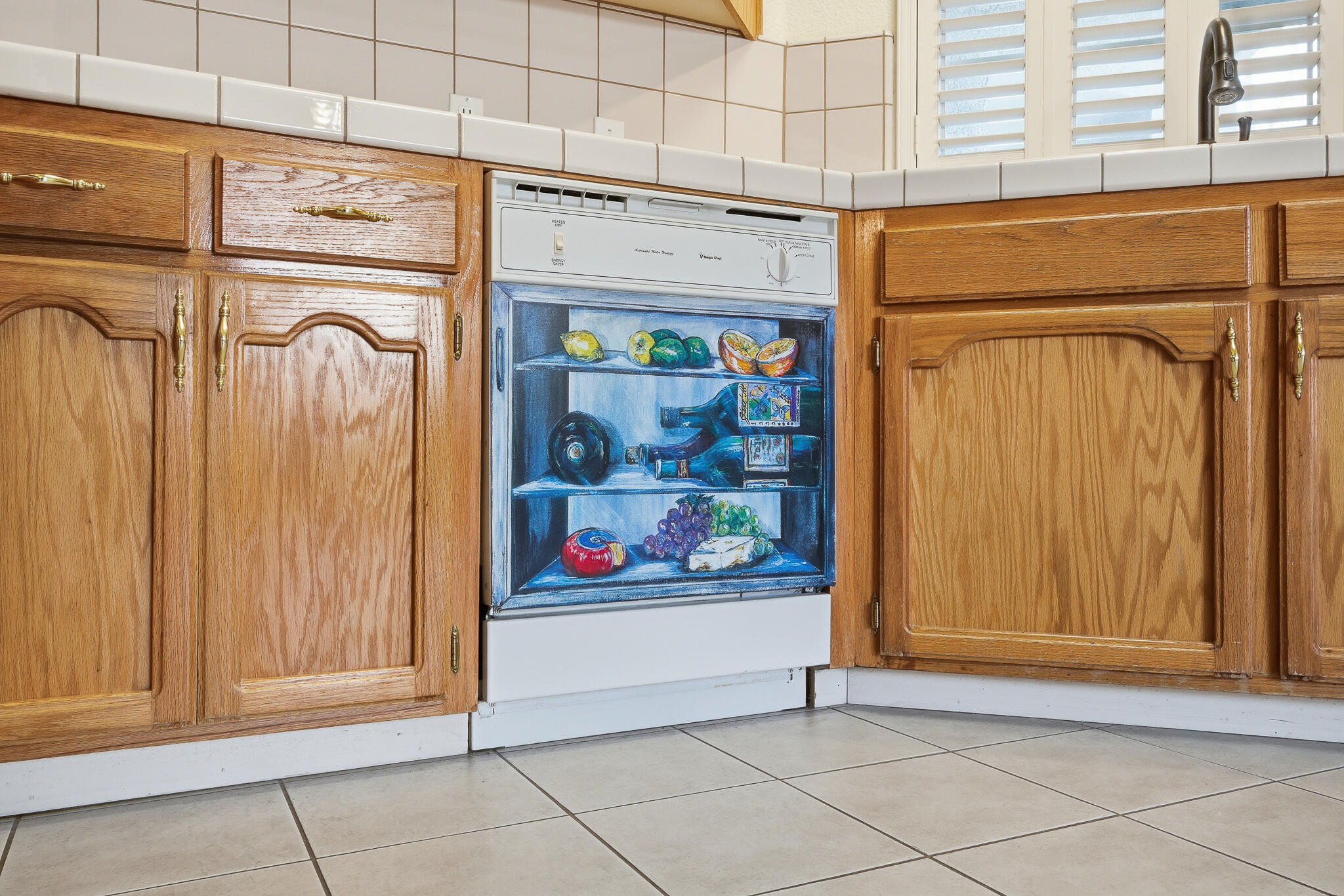 187 Mitchell Ave, Tulare, CA 93274