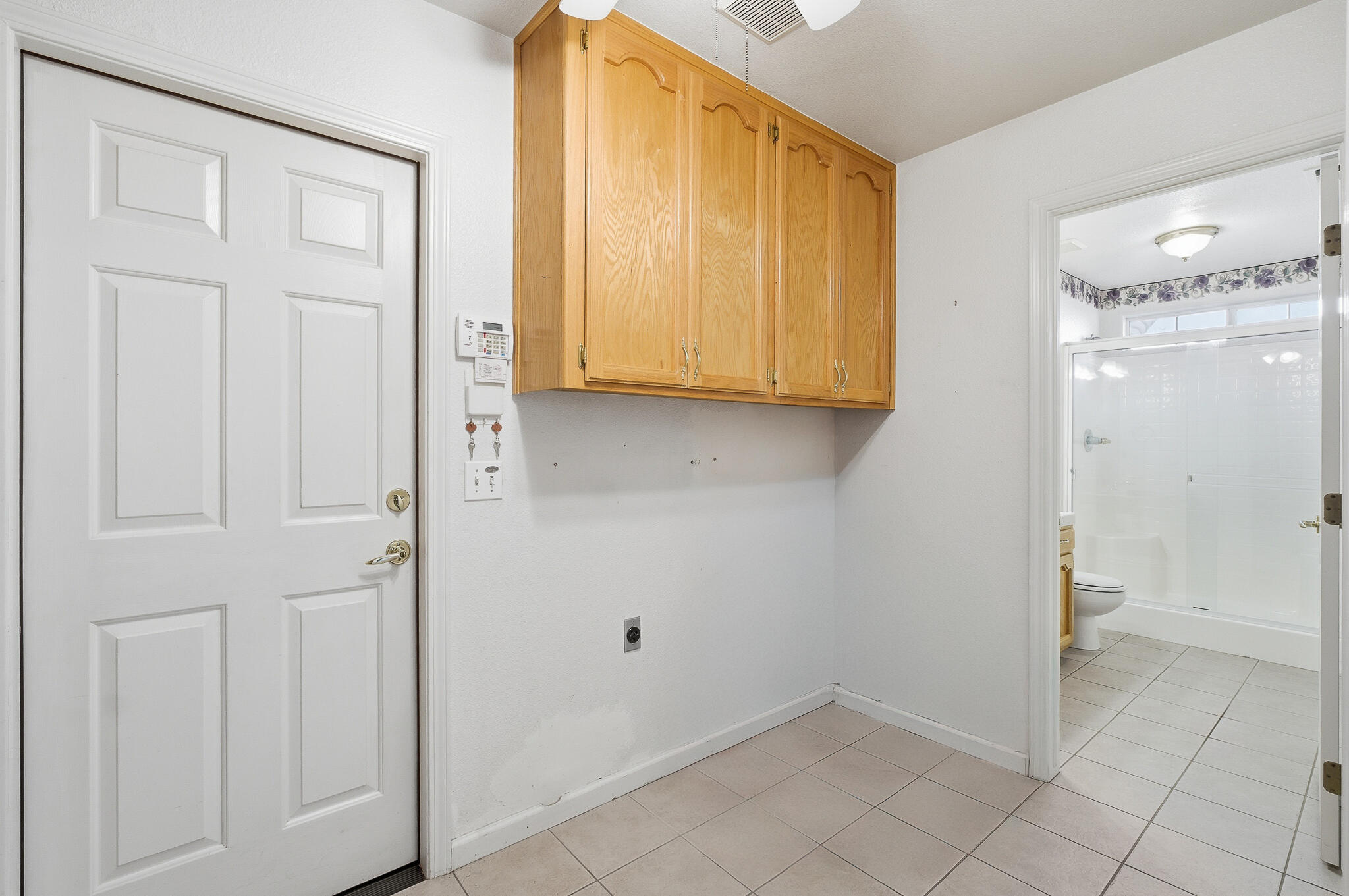 187 Mitchell Ave, Tulare, CA 93274