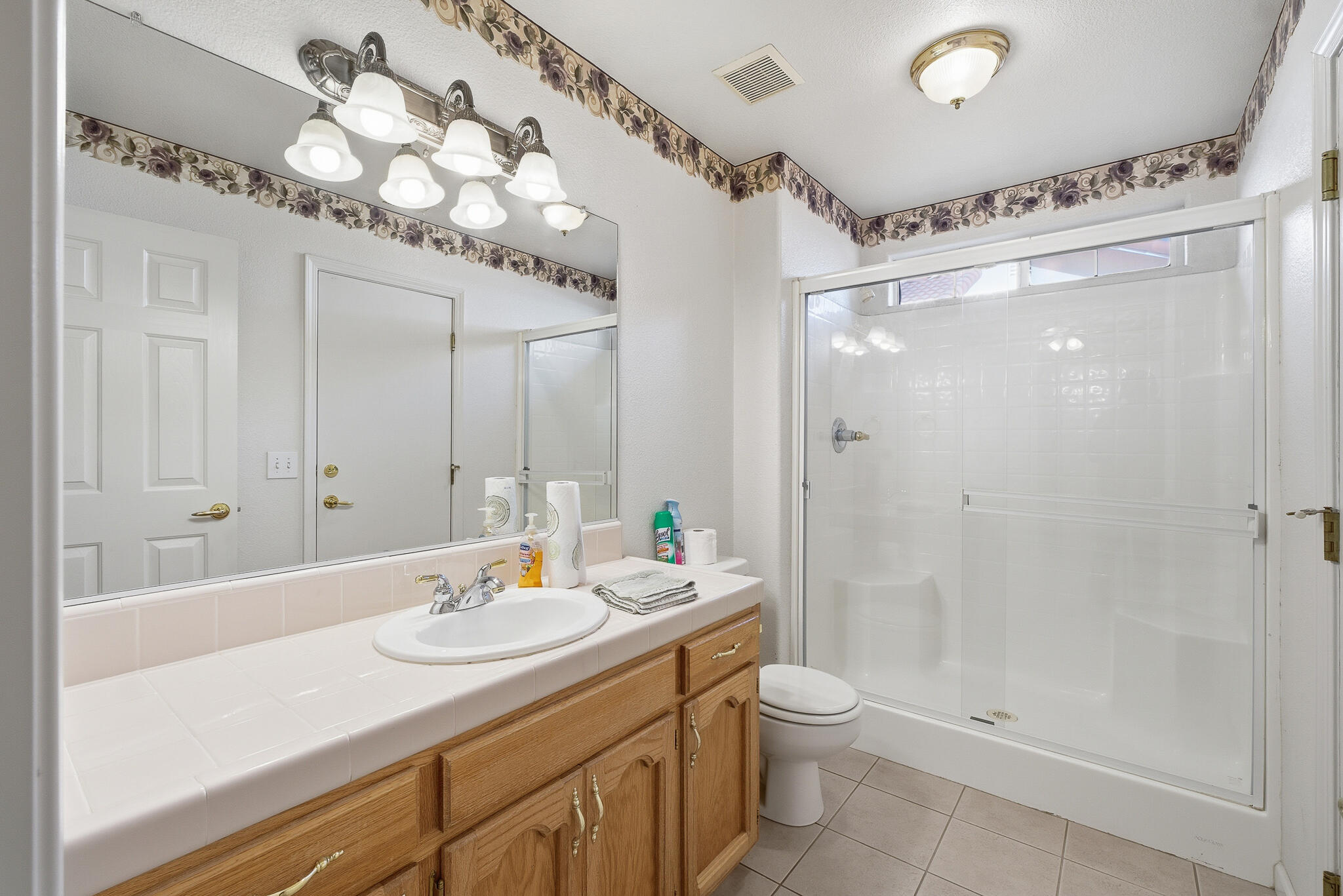 187 Mitchell Ave, Tulare, CA 93274