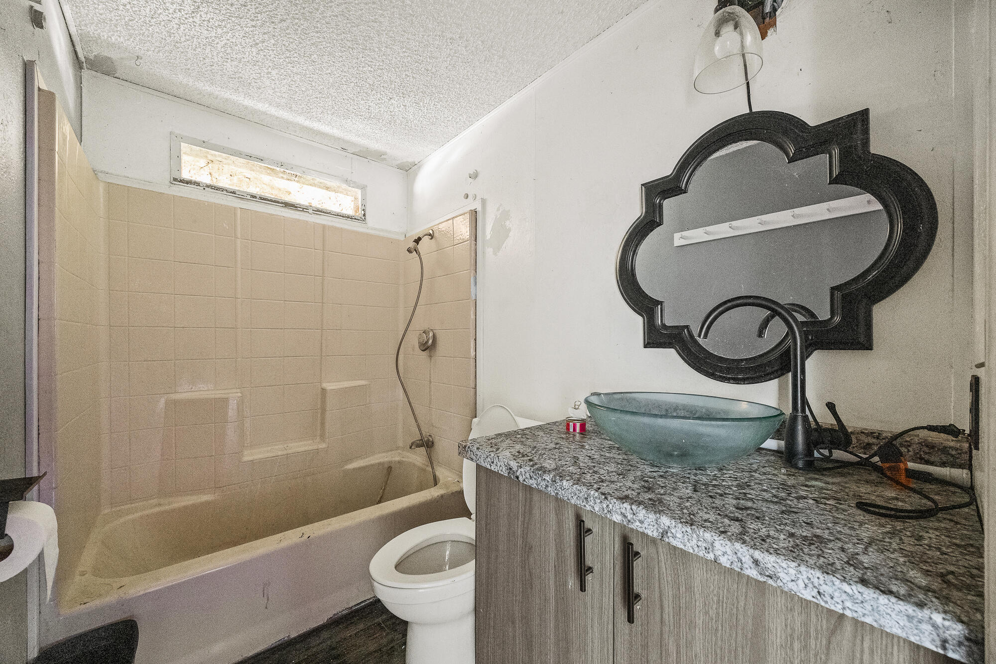 27795 Avenue 146 #A, Porterville, CA 93257