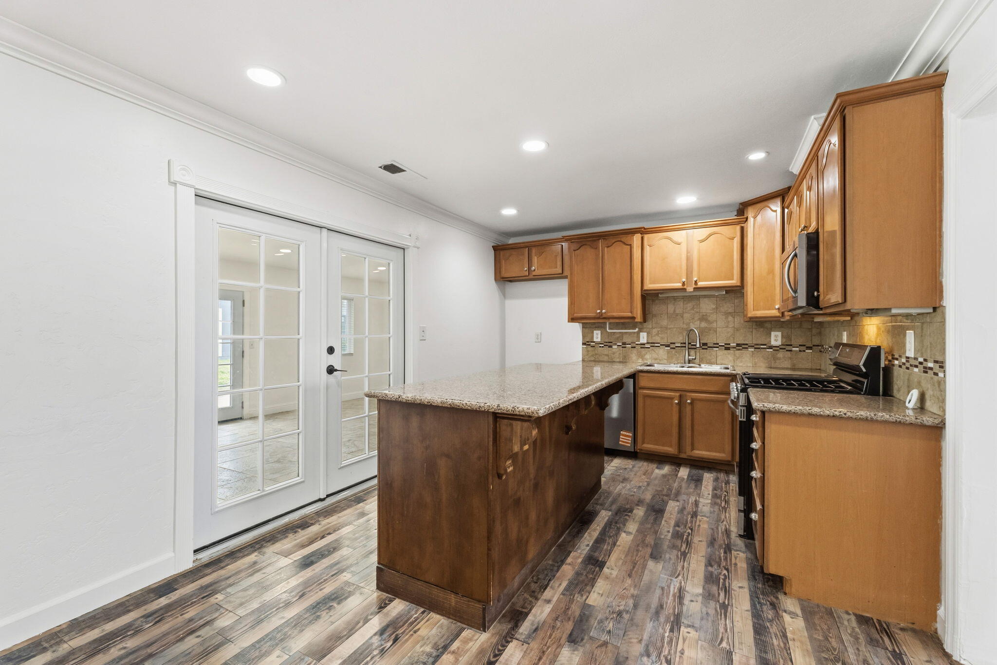 14191 Pimo St, Armona, CA 93202