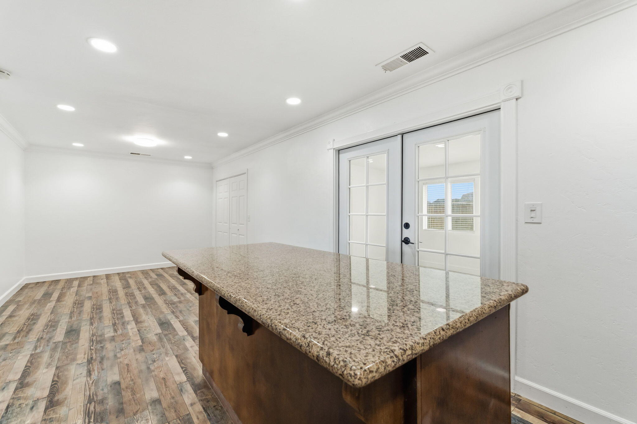 14191 Pimo St, Armona, CA 93202