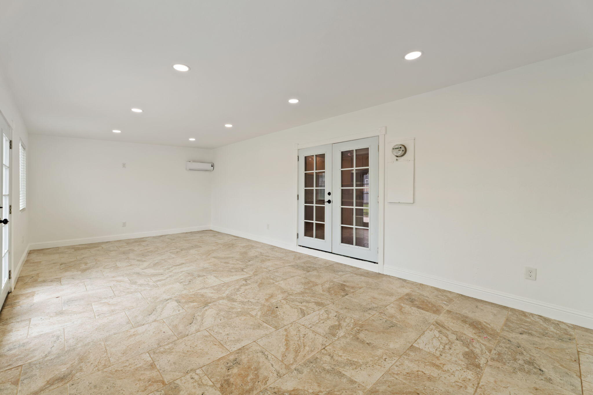 14191 Pimo St, Armona, CA 93202