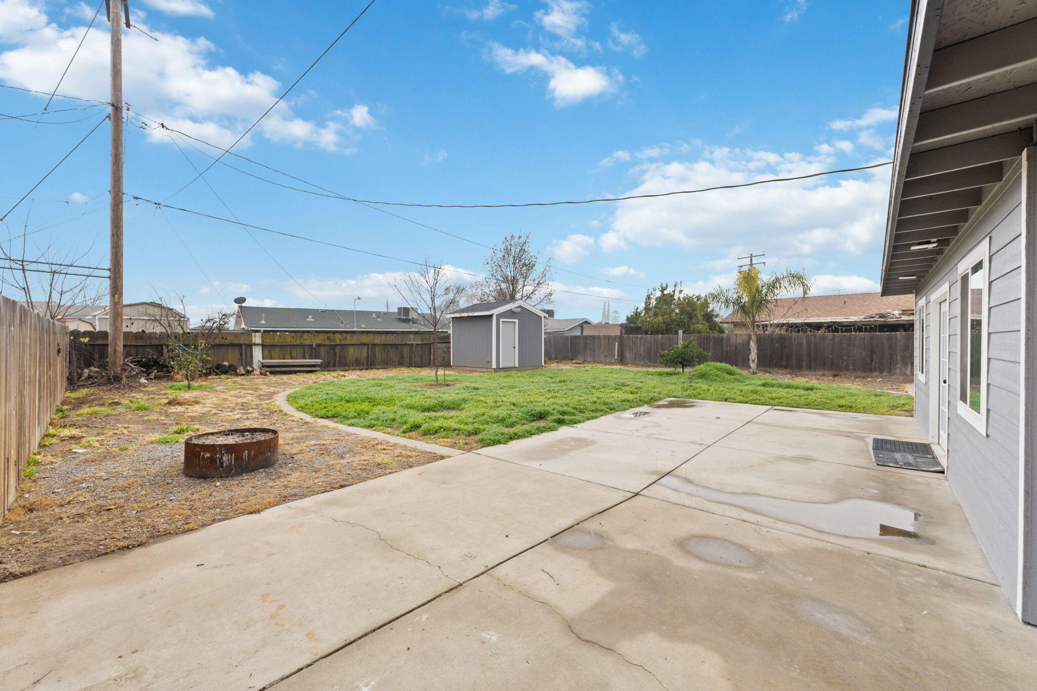 14191 Pimo St, Armona, CA 93202