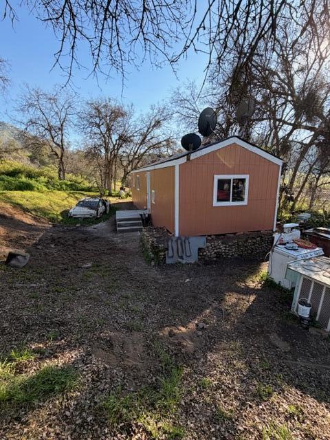 38266 Willowood Ln, Yokuts Valley, CA 93675